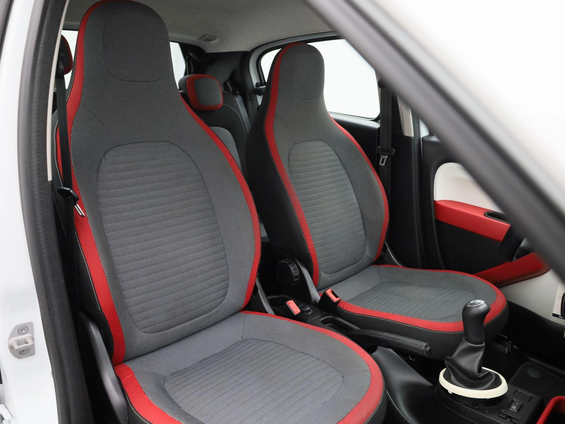 Renault-Twingo-image-28