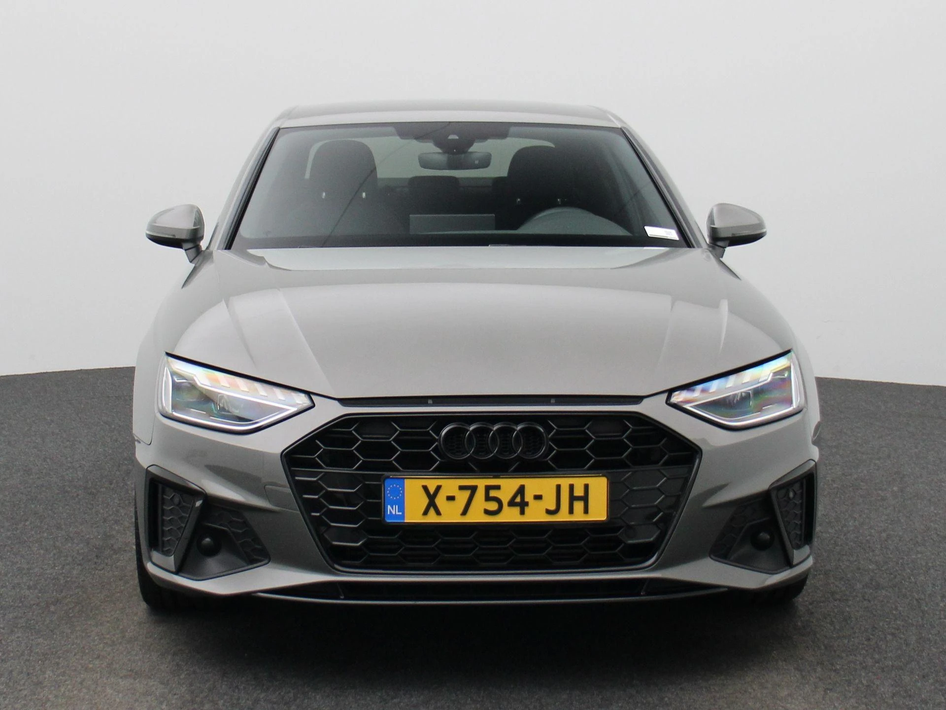Audi-A4-image-4