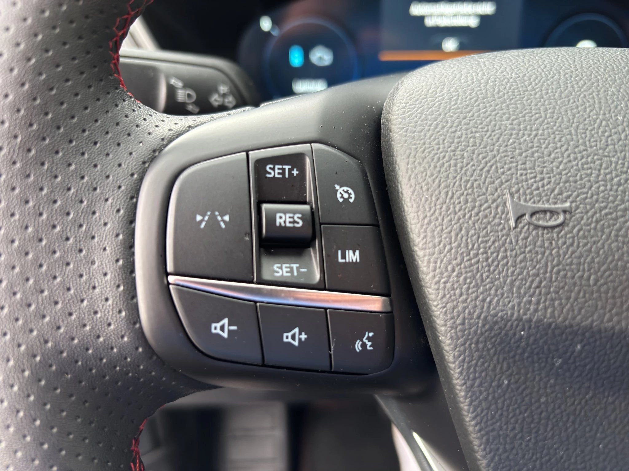 Ford Kuga ST-Line Plug-in*LED-MATRIX*KAM*NAVI*WINTER-PKT.