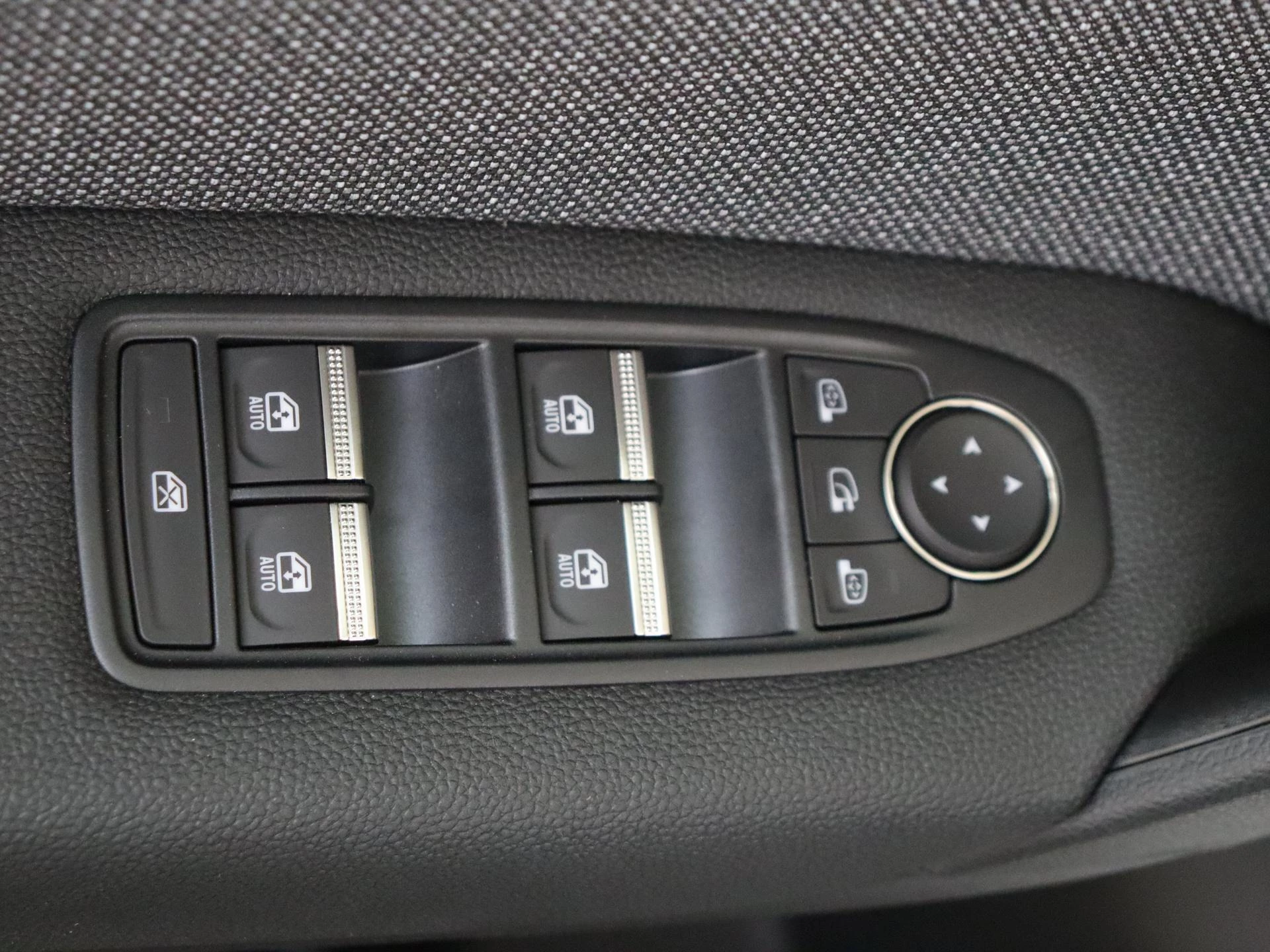 Renault-Captur-image-22