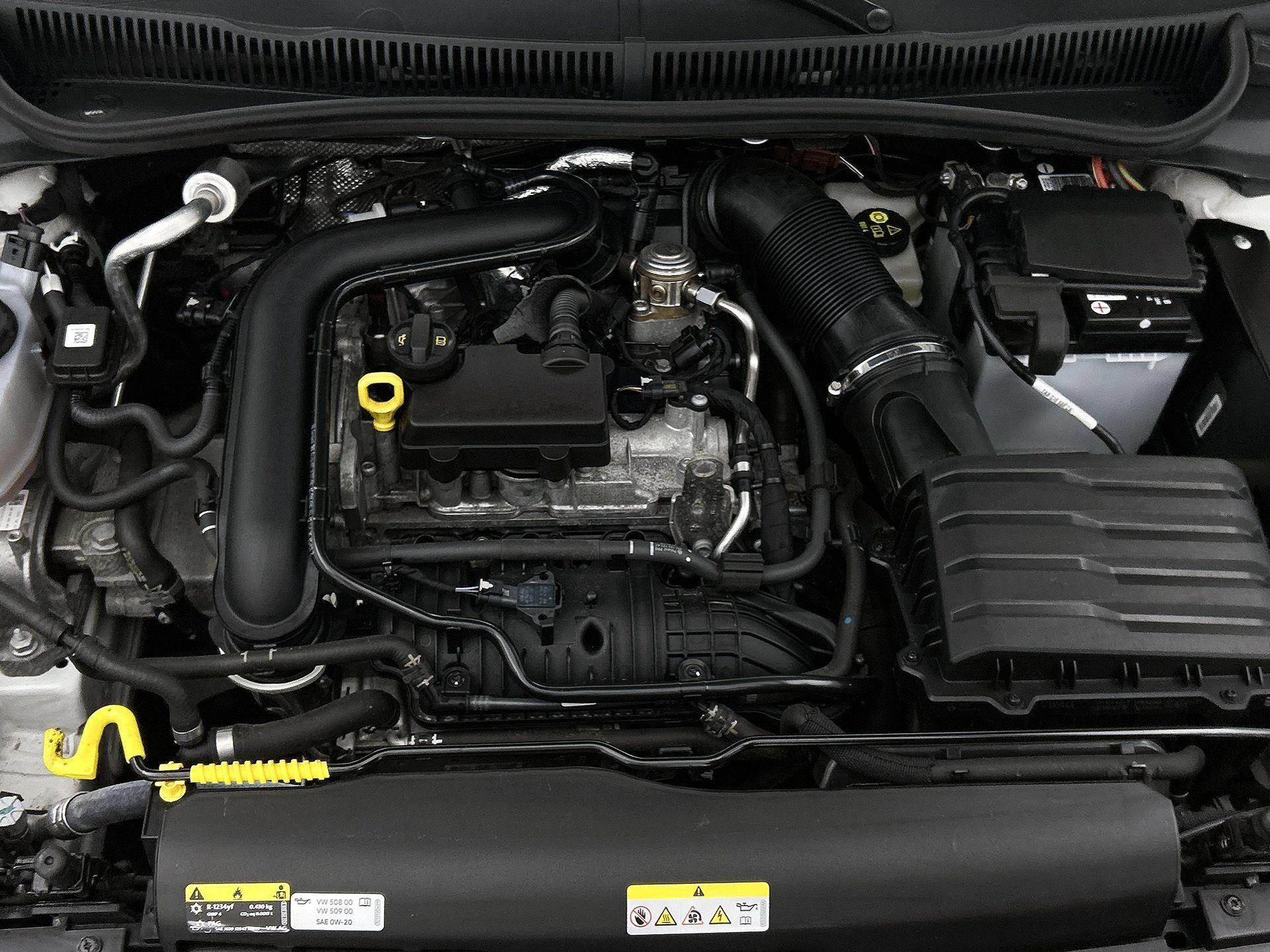 Volkswagen-Polo-image-27