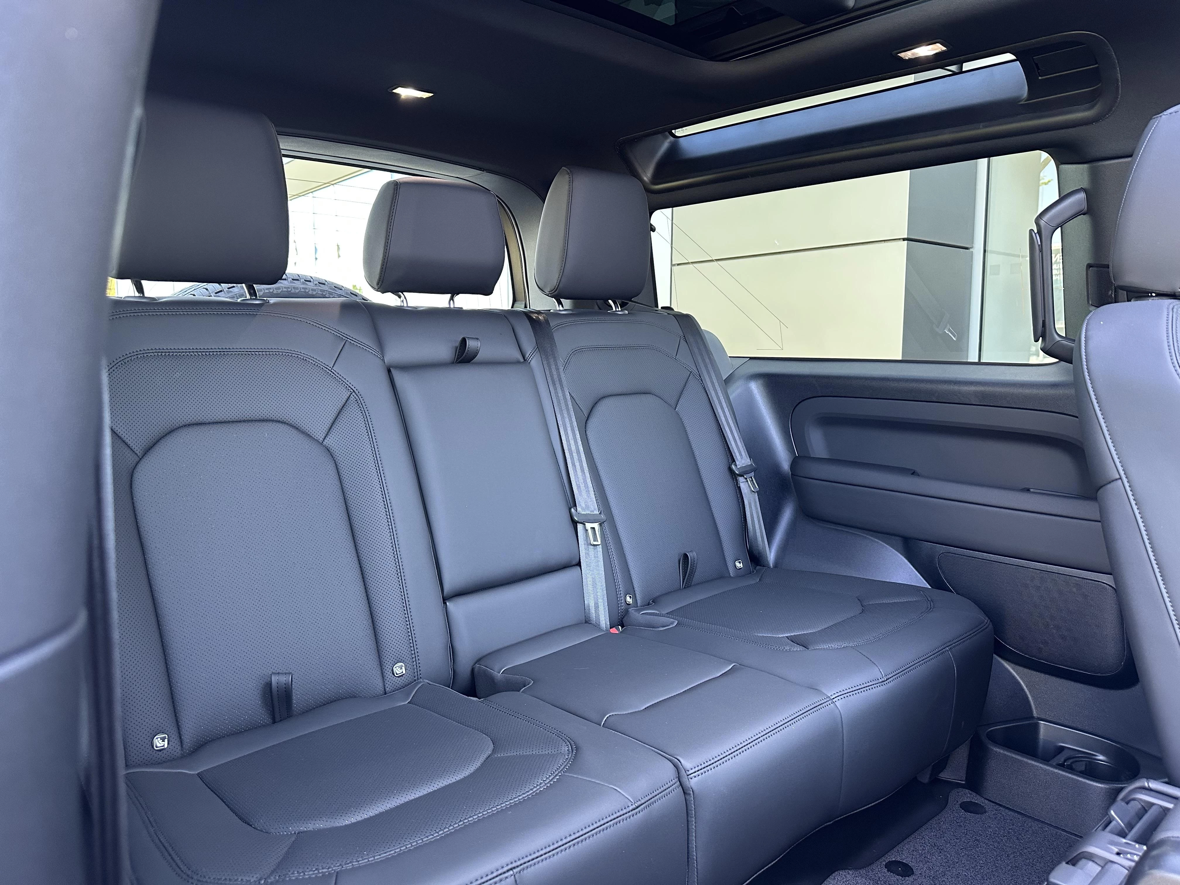 Land Rover-Defender-image-19