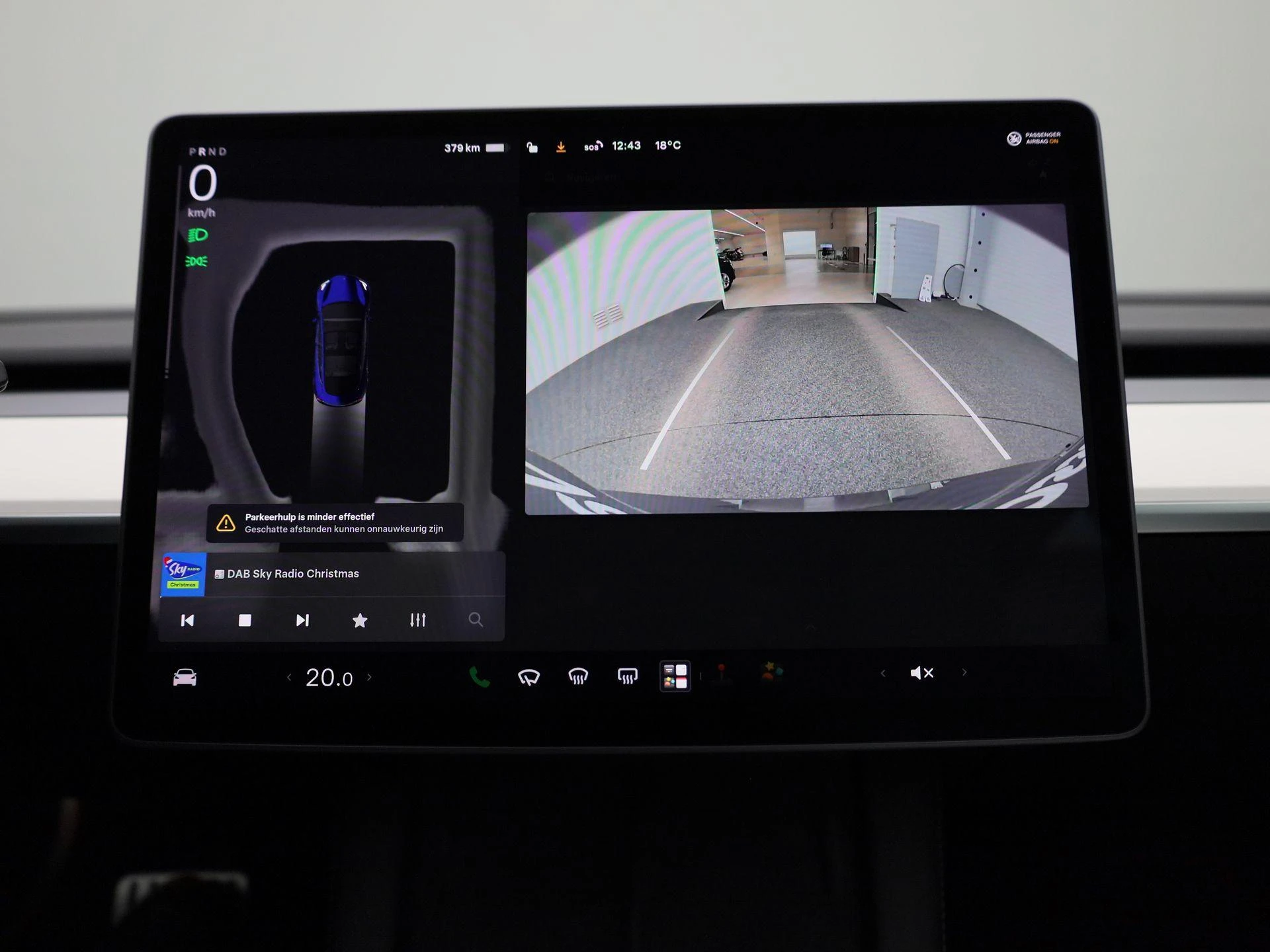 Tesla-Model 3-image-28