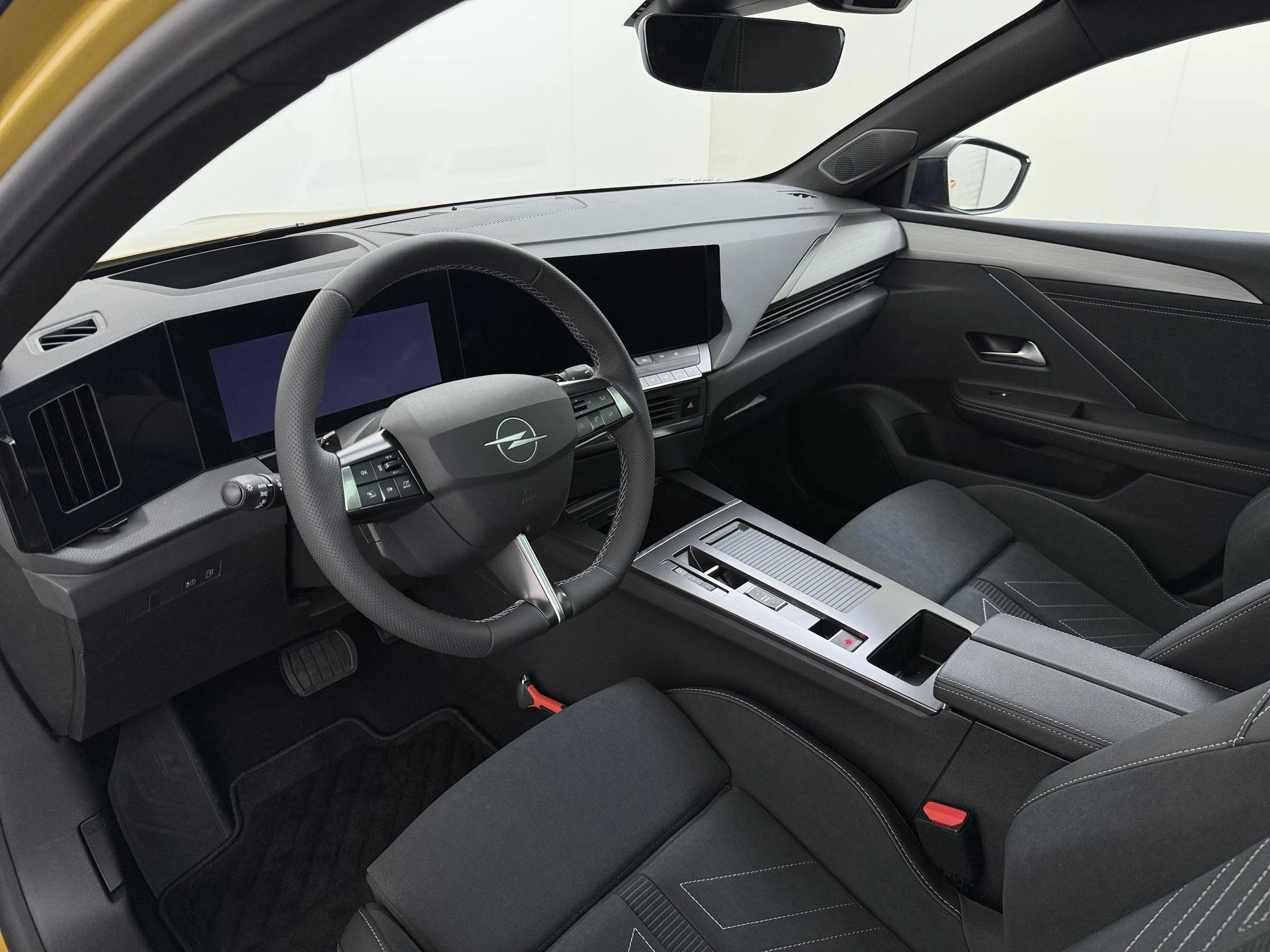 Opel-Astra-image-12