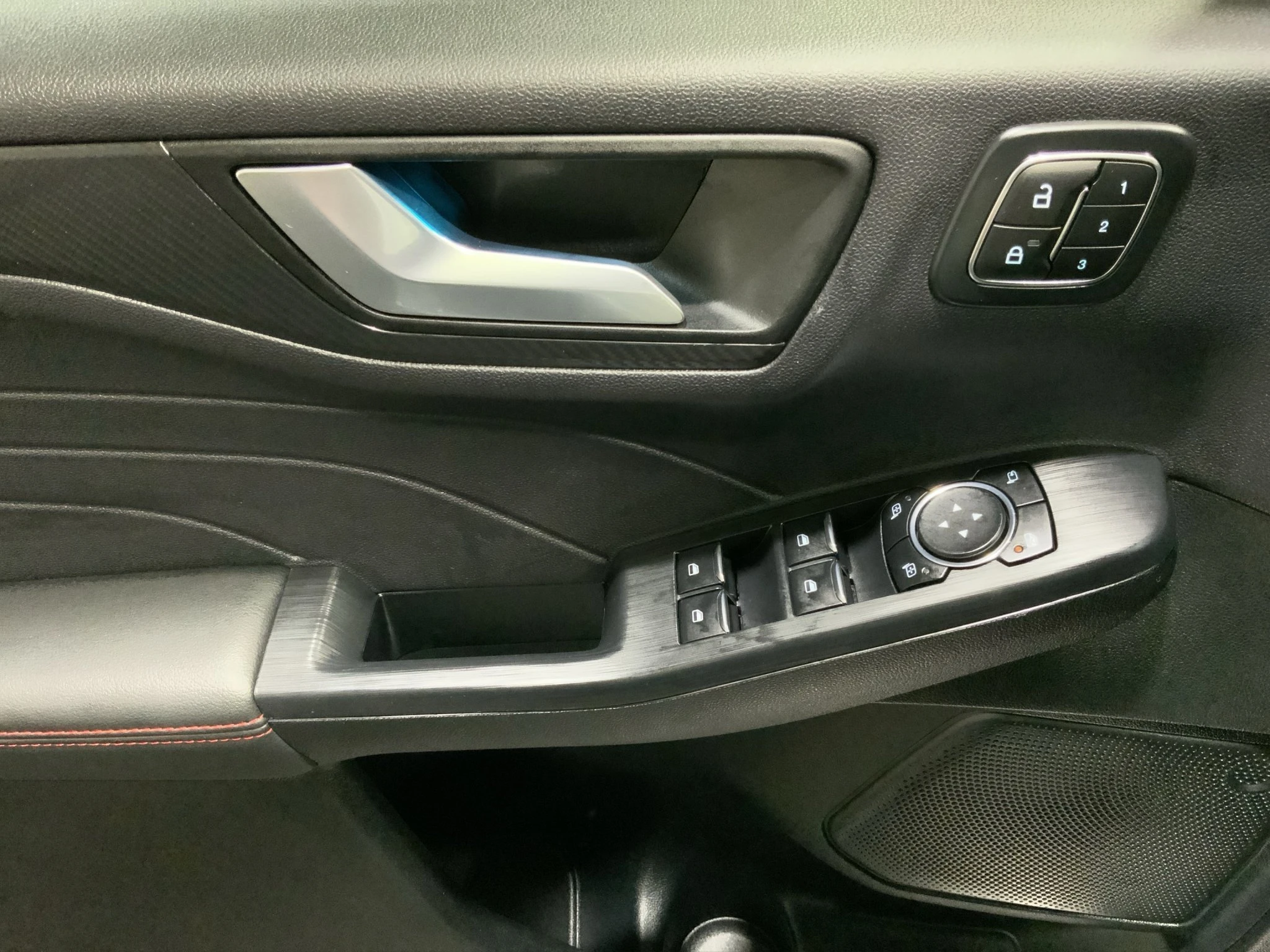 Ford-Kuga-image-15
