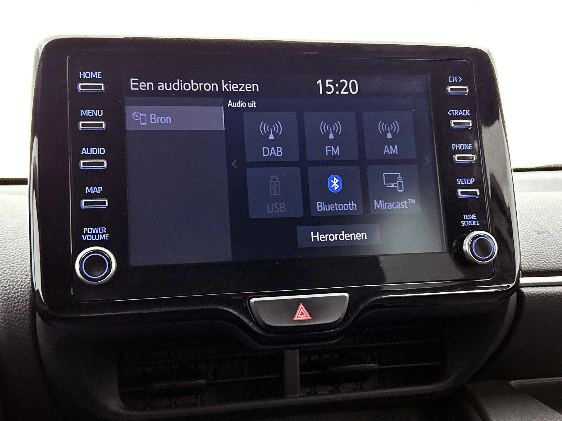 Toyota-Yaris-image-6