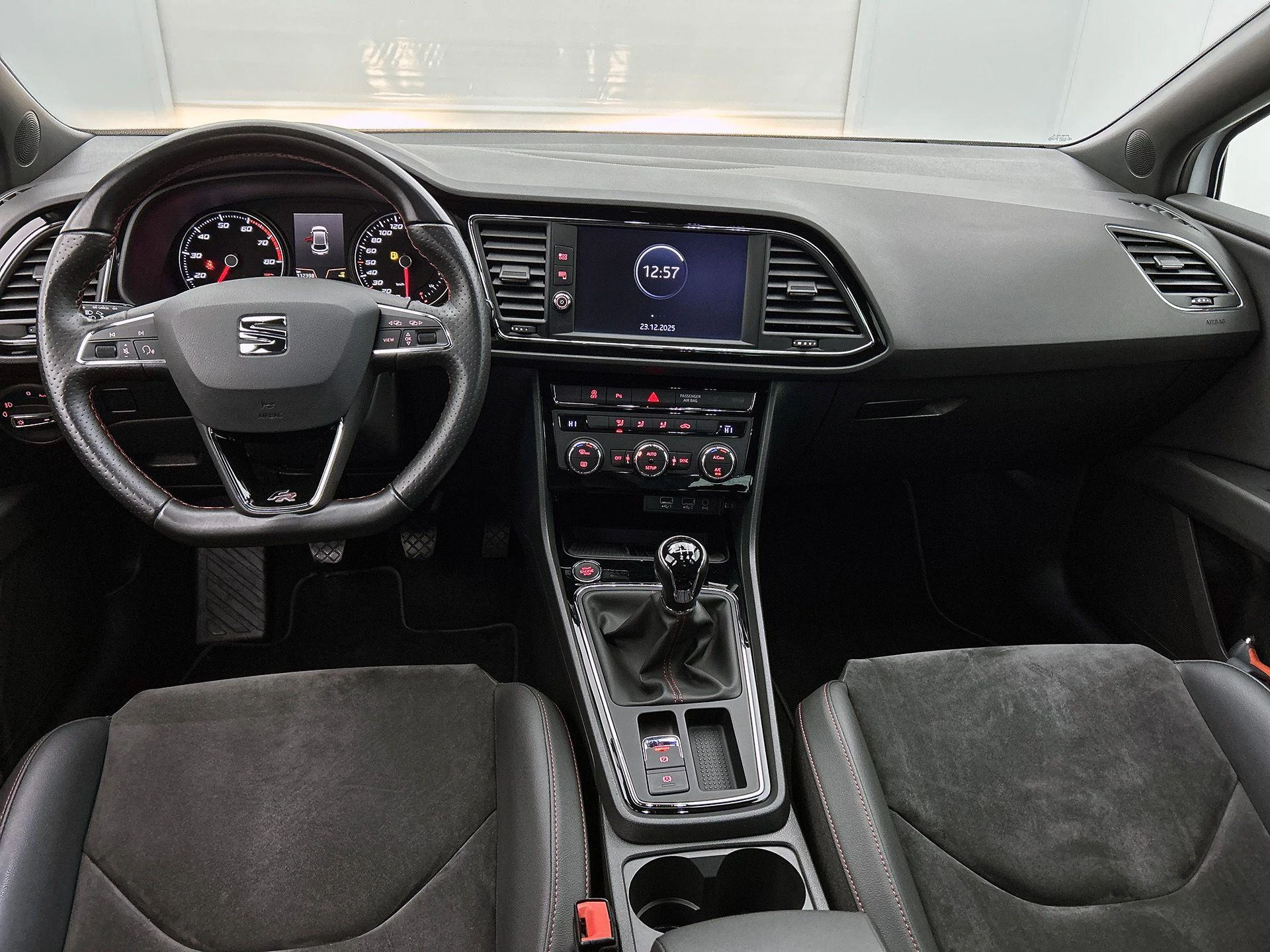 SEAT-Leon-image-17