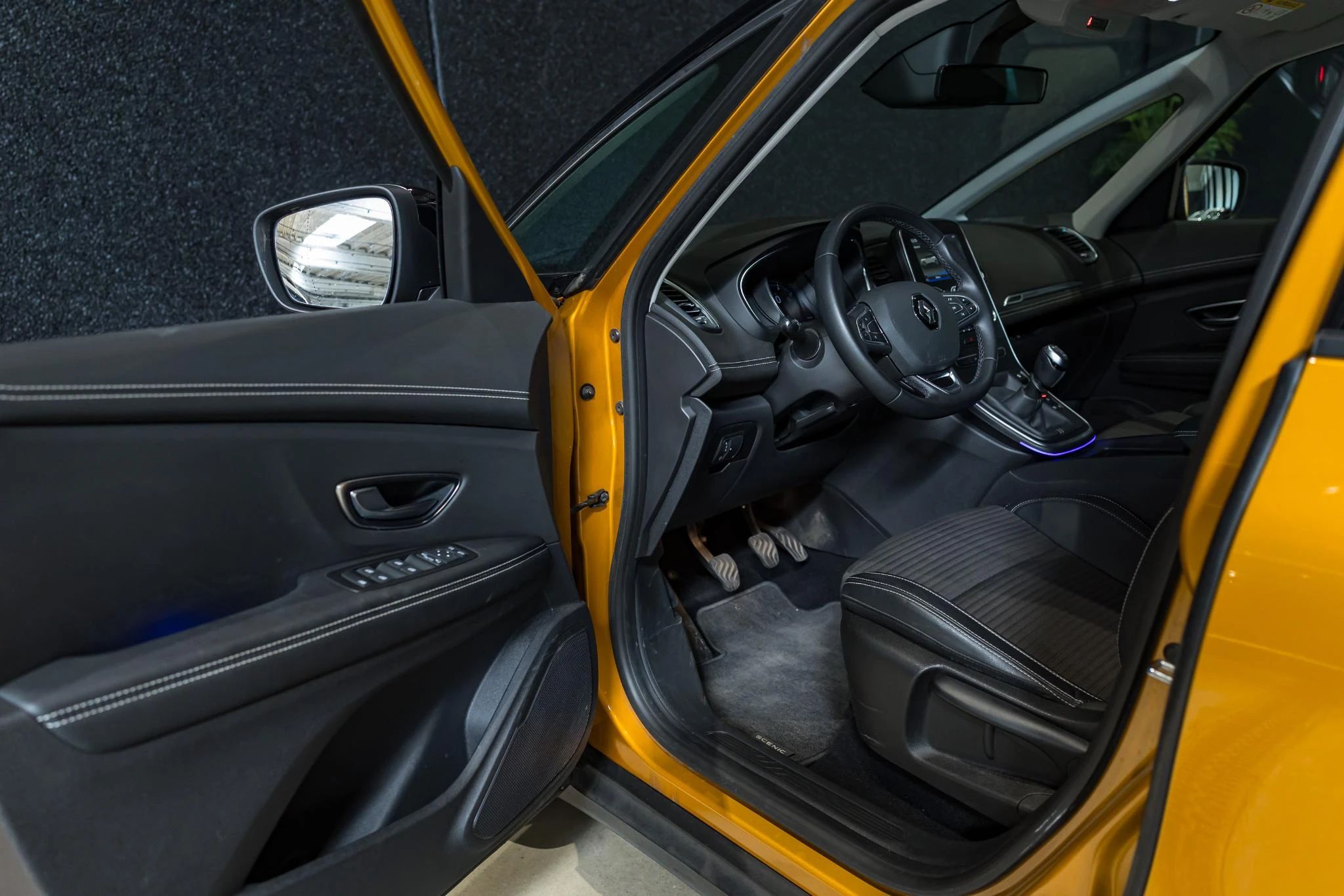 Renault-Scénic-image-15