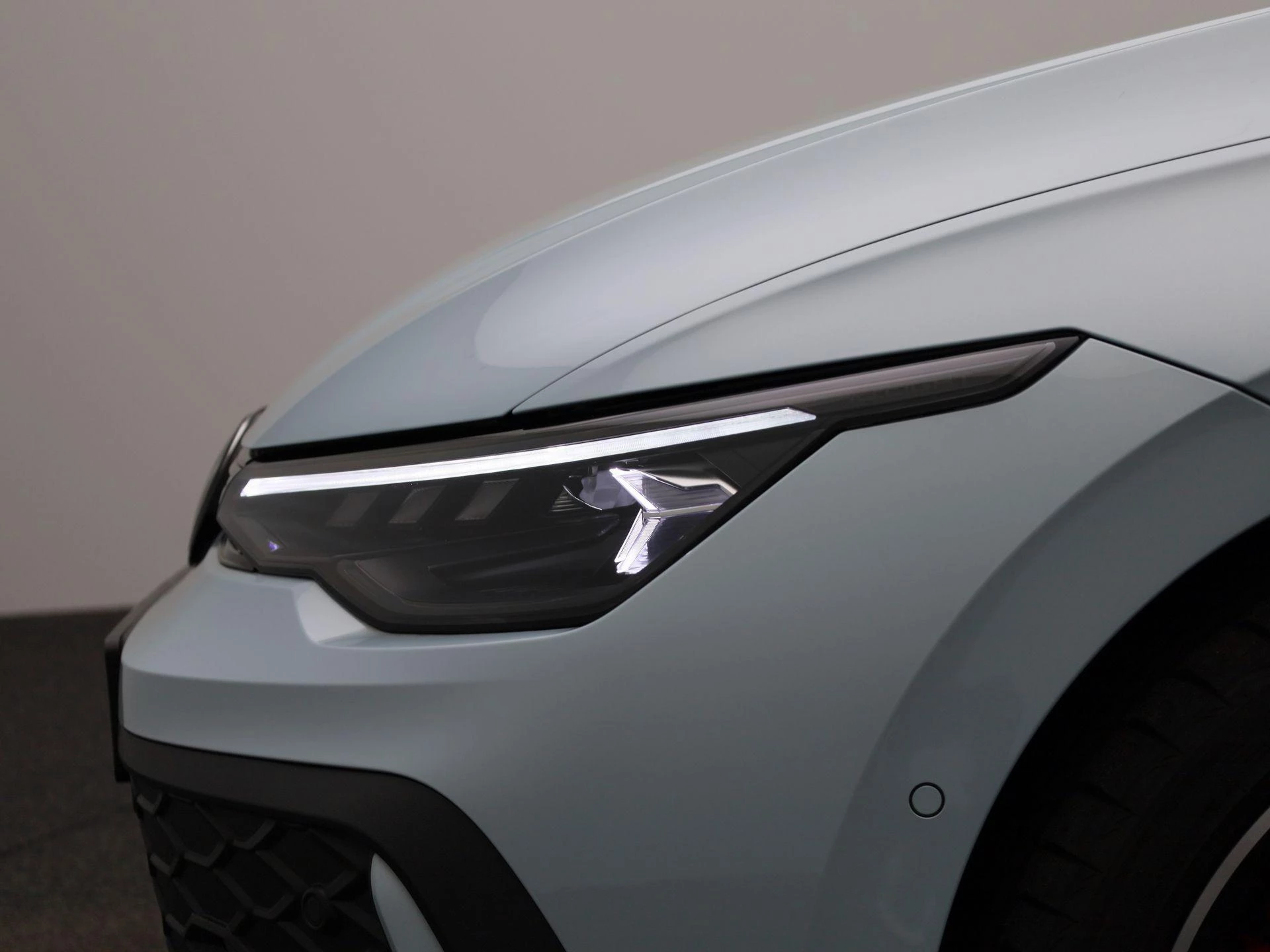 Volkswagen-Golf-image-14