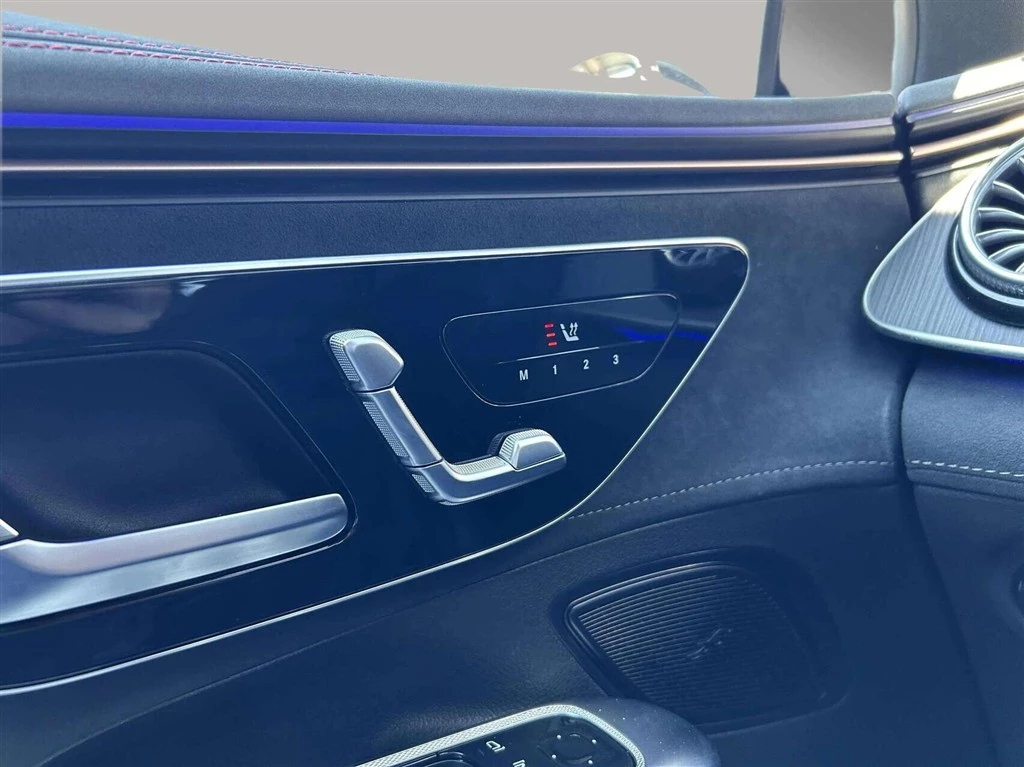 Mercedes-Benz-EQE-image-10