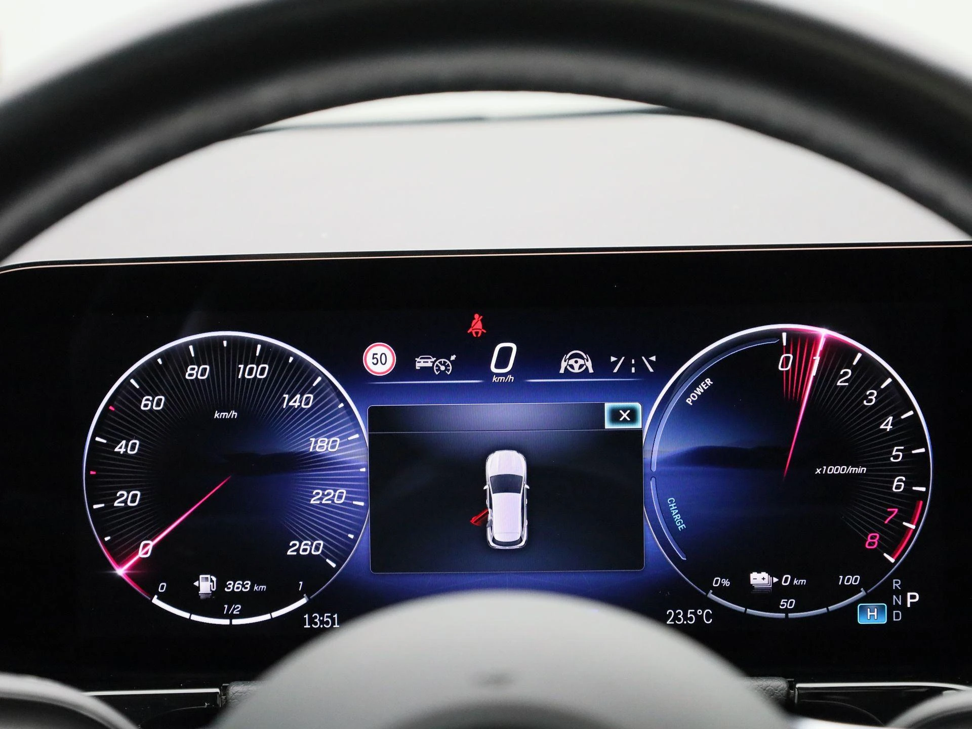 Mercedes-Benz-GLA-image-7