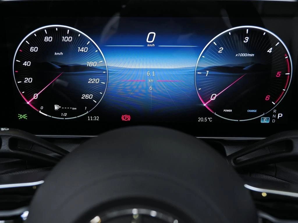 Mercedes-Benz-GLC 220 d-image-9