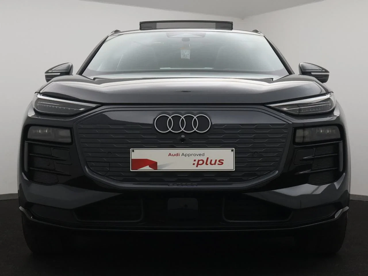 Audi Q6 e-tron Q6 e-Tron 100 kWh 50 Performance Advanced *AUTOMAAT*PANODAK*TREKHAAK*LEDER*CAMERA*NAVI*APP-CONNECT*...*