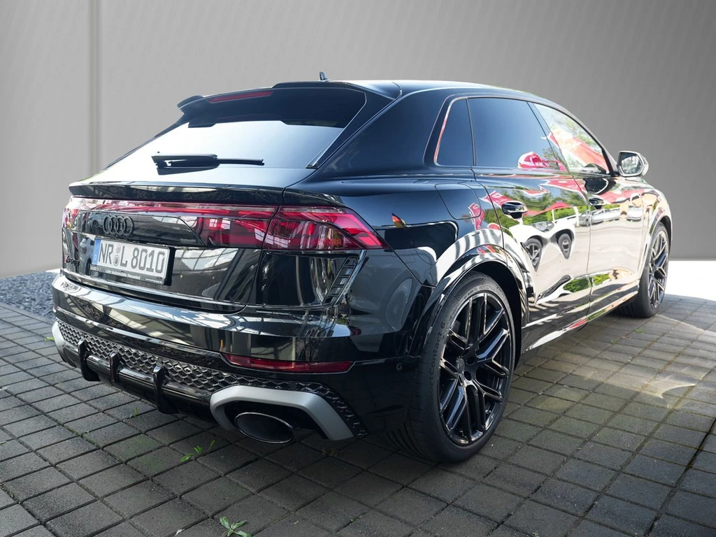 Audi RSQ8 performance 4.0 TFSI quattro