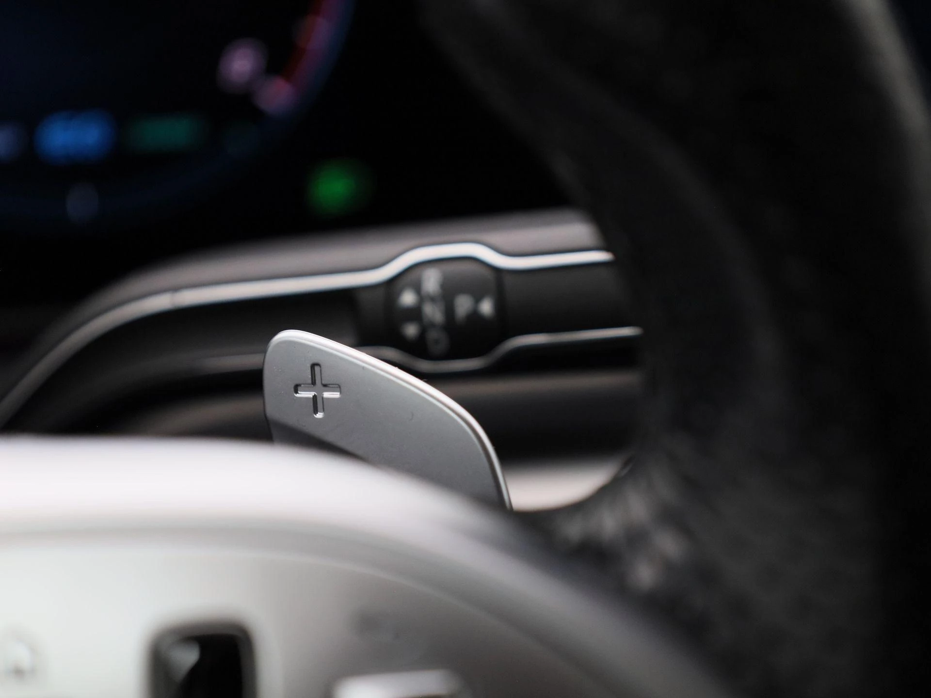 Mercedes-Benz-GLE-image-36