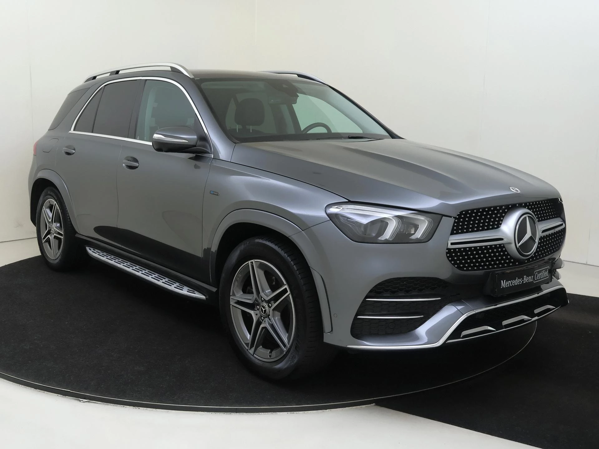 Mercedes-Benz-GLE-image-1