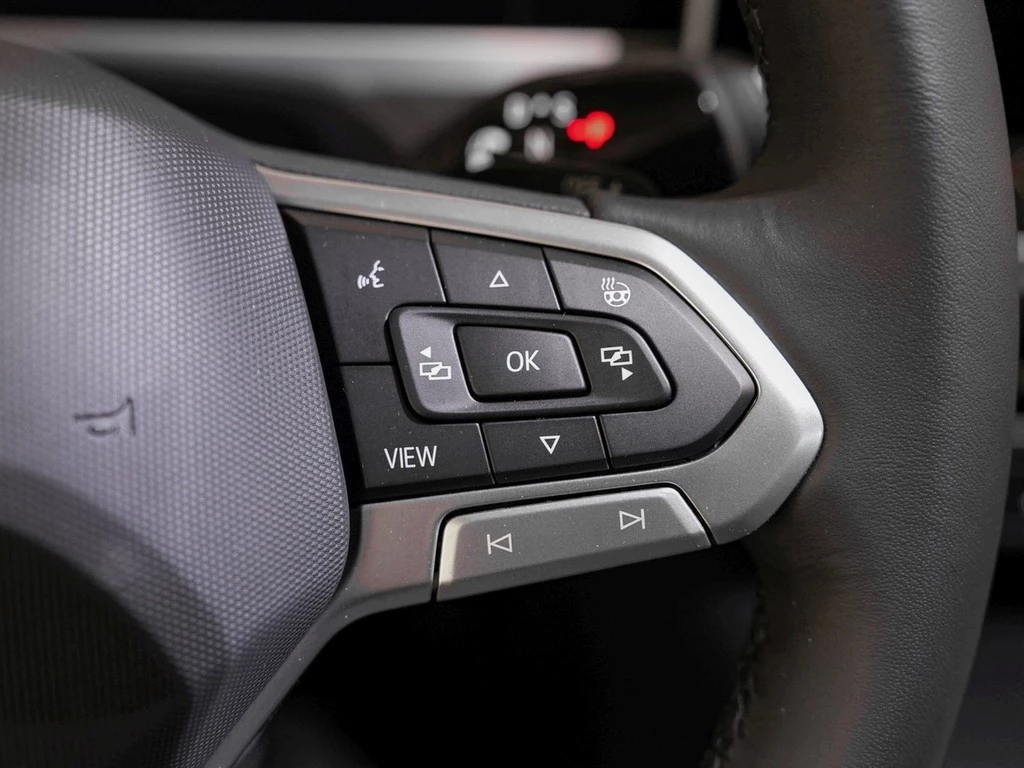 Volkswagen Passat 1,5 l eHybrid DSG Elegance AHK WR PANO