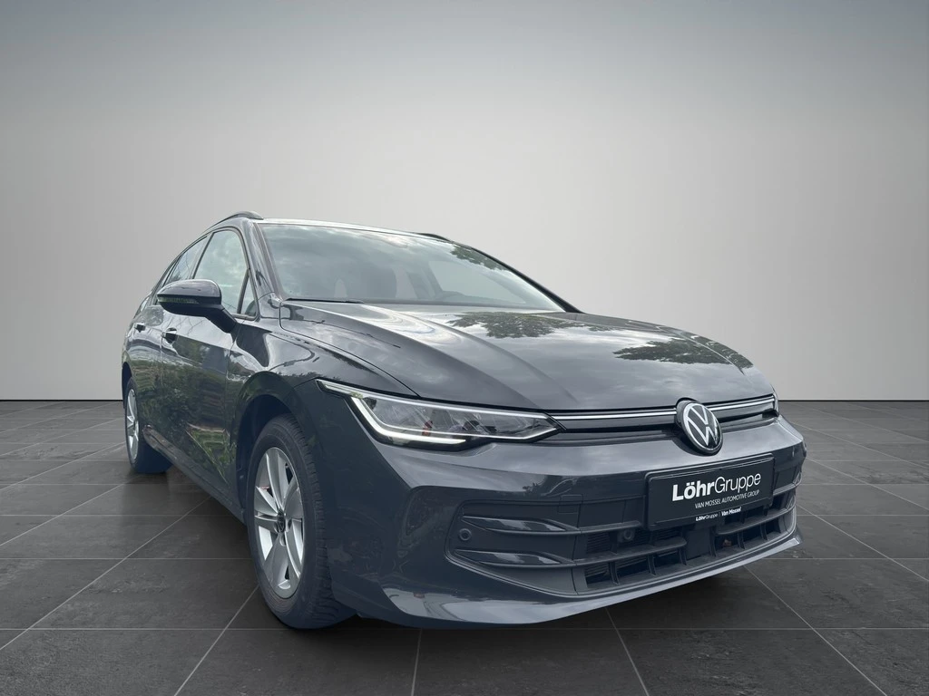 Volkswagen-Golf-image-4