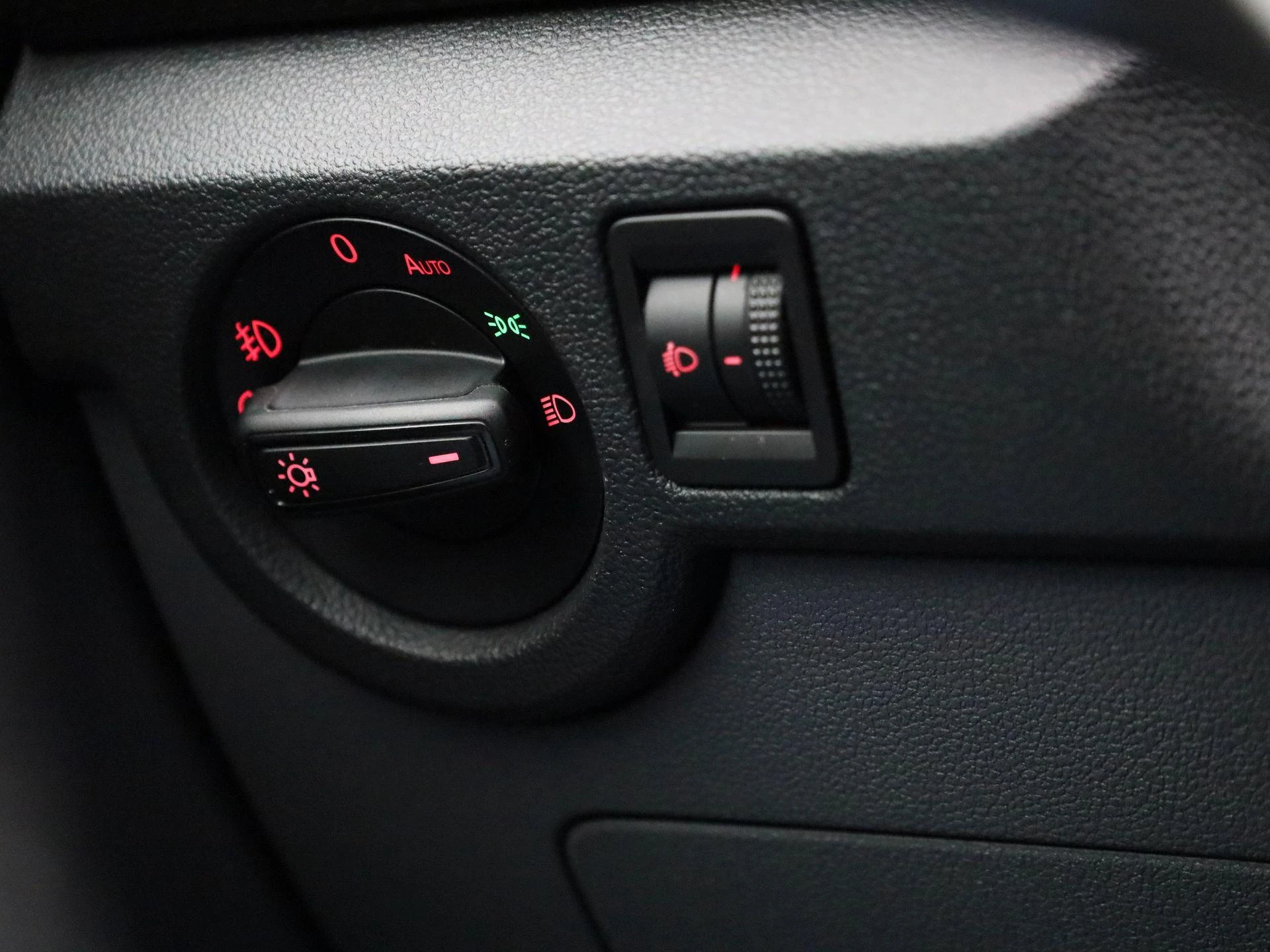 Volkswagen-T-Cross-image-18