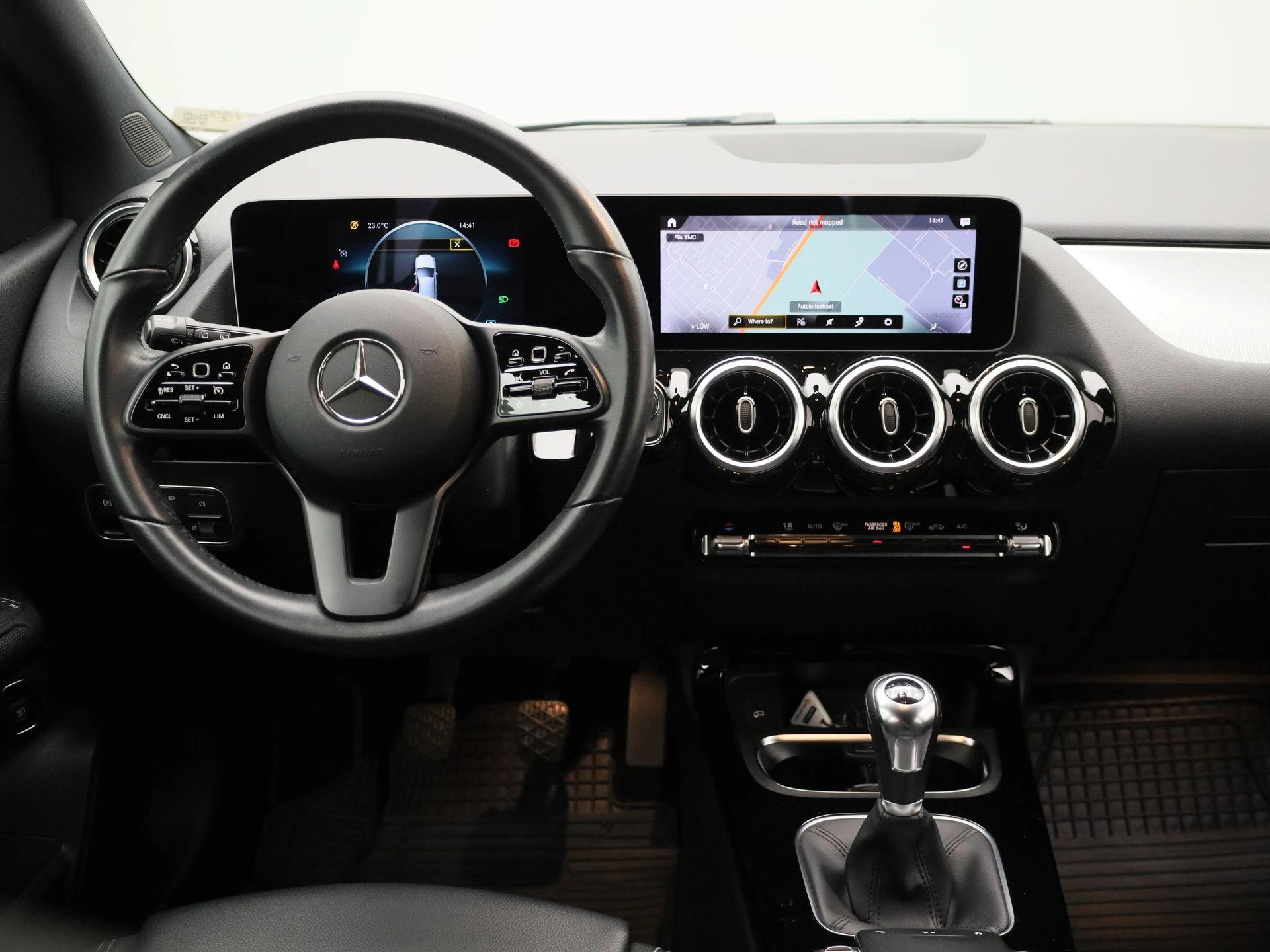 Mercedes-Benz-B-Klasse-image-6