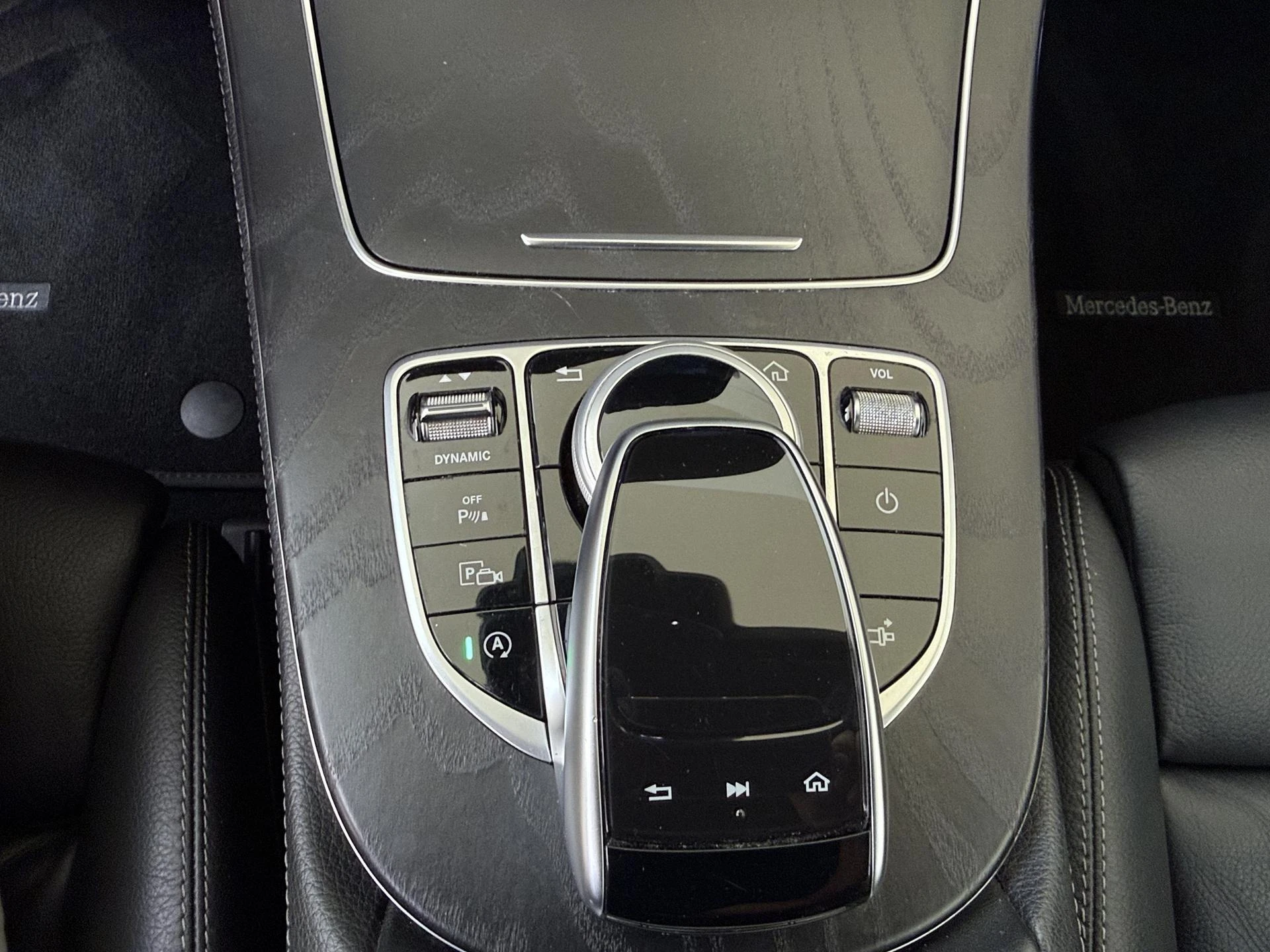 Mercedes-Benz-E-Klasse-image-20