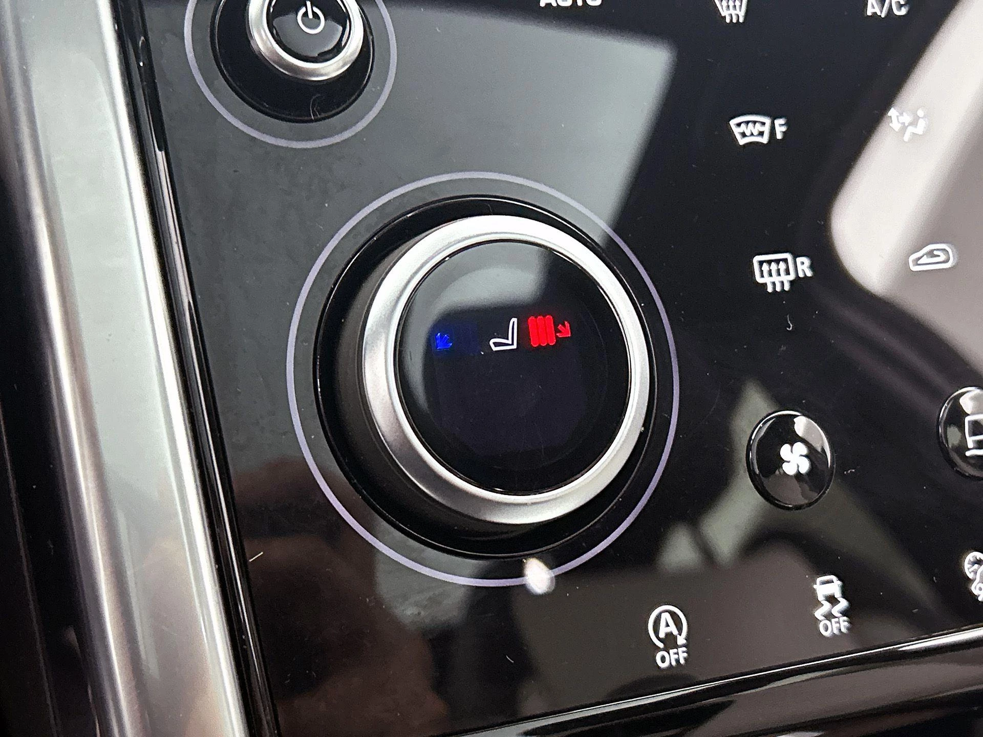 Land Rover-Discovery Sport-image-7