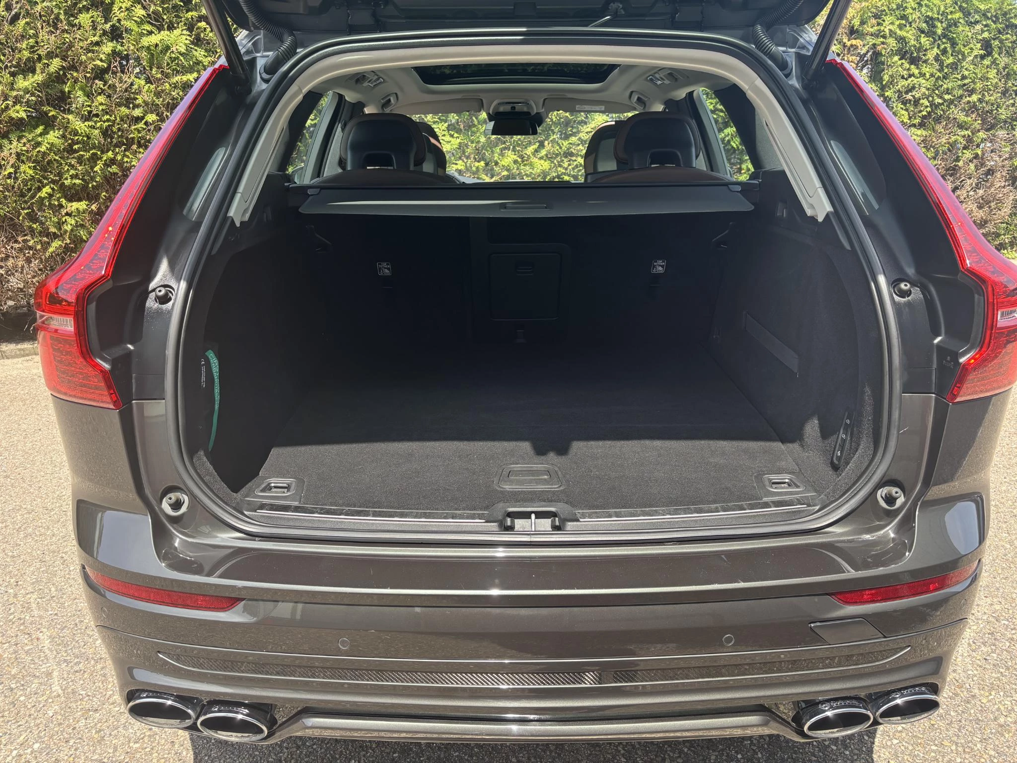 Volvo XC60 T8 Twin Engine AWD Momentum Luchtvering Heico Aut.