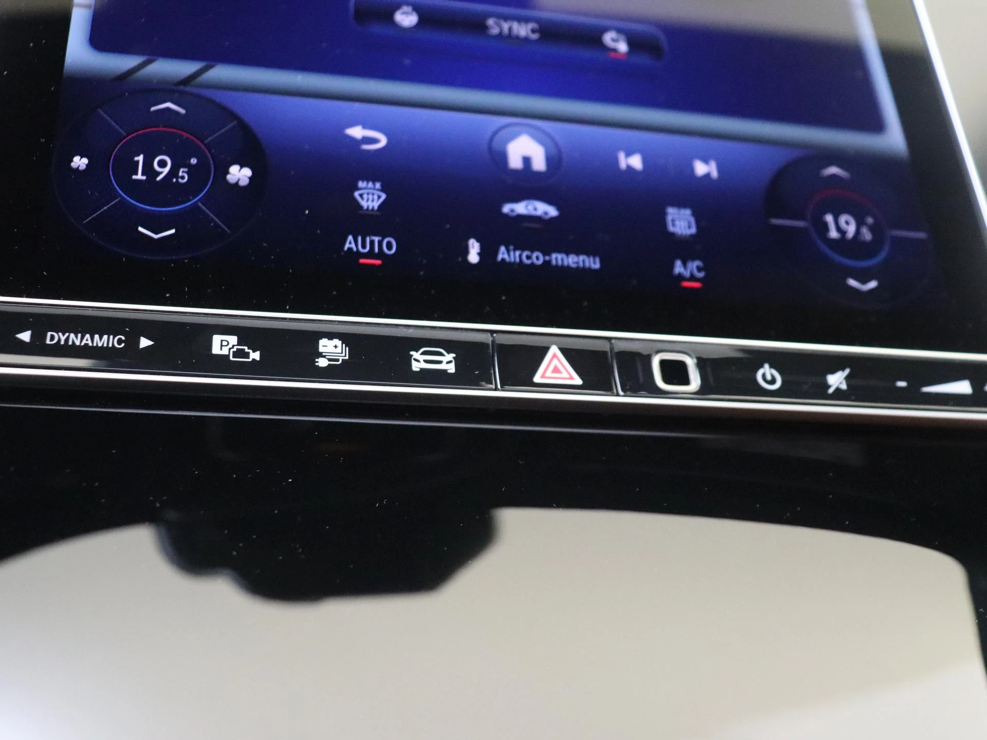 Mercedes-Benz-GLC-image-20