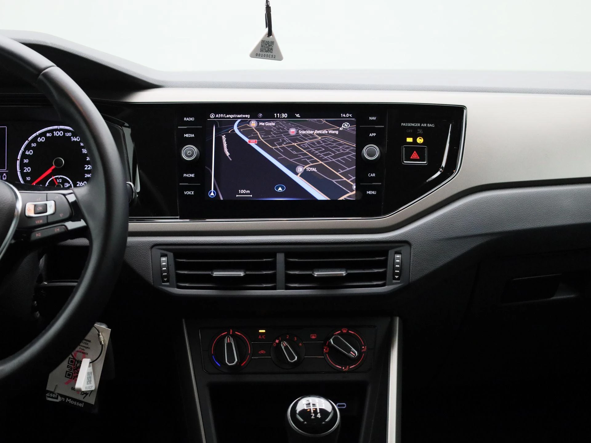 Volkswagen-Polo-image-8