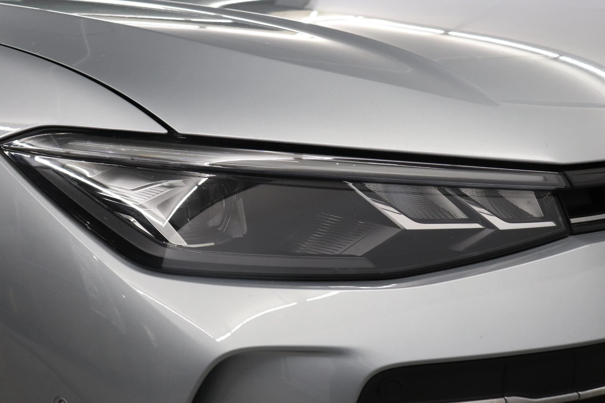 Volkswagen-Passat-image-7