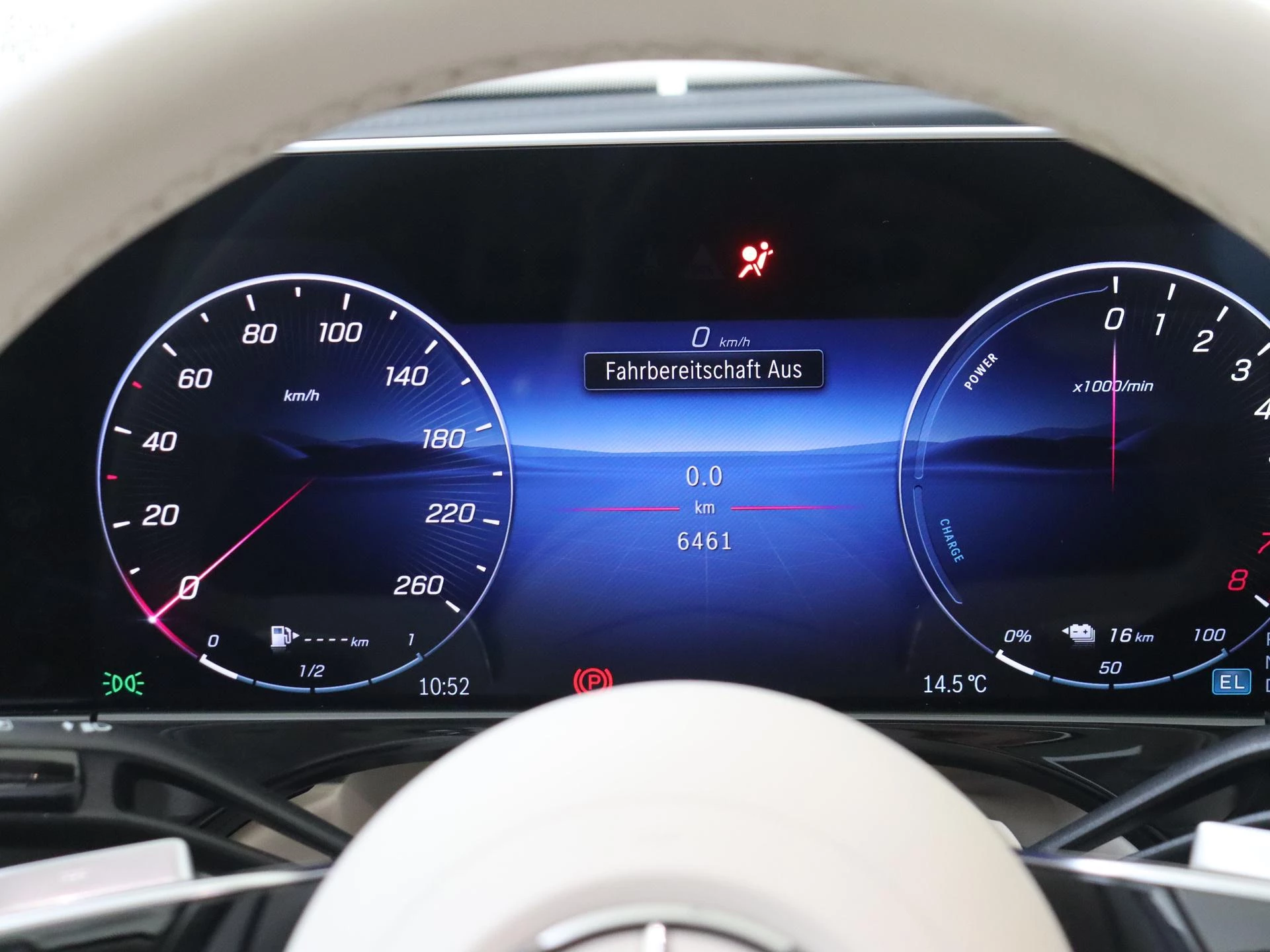 Mercedes-Benz-E-Klasse-image-14