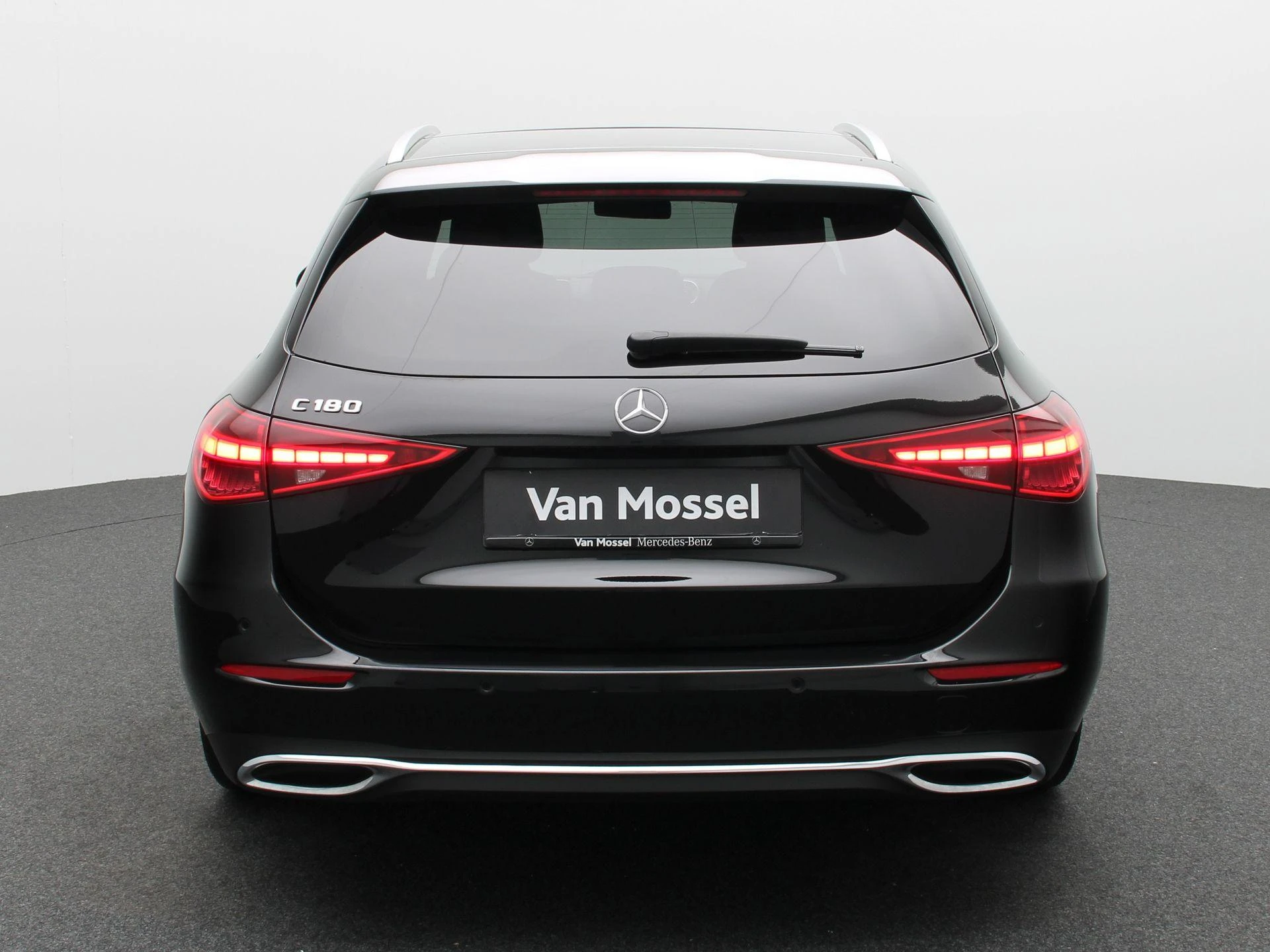 Mercedes-Benz-C-Klasse-image-4