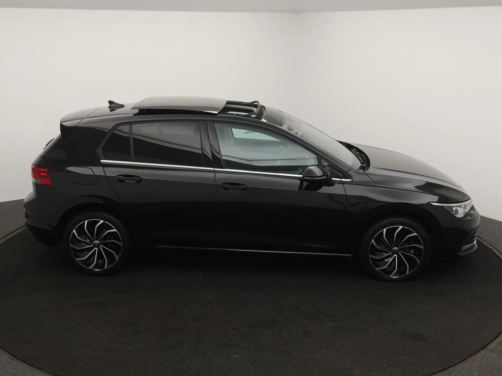 Volkswagen Golf VIII eHybrid Golf Style Business Premium 1.4TSI eHybrid PHEV 150PK *AUTOMAAT*PANODAK*ALCANTARA*CAMERA*PDC*ACC*NAVI*APP-CONNECT*...*