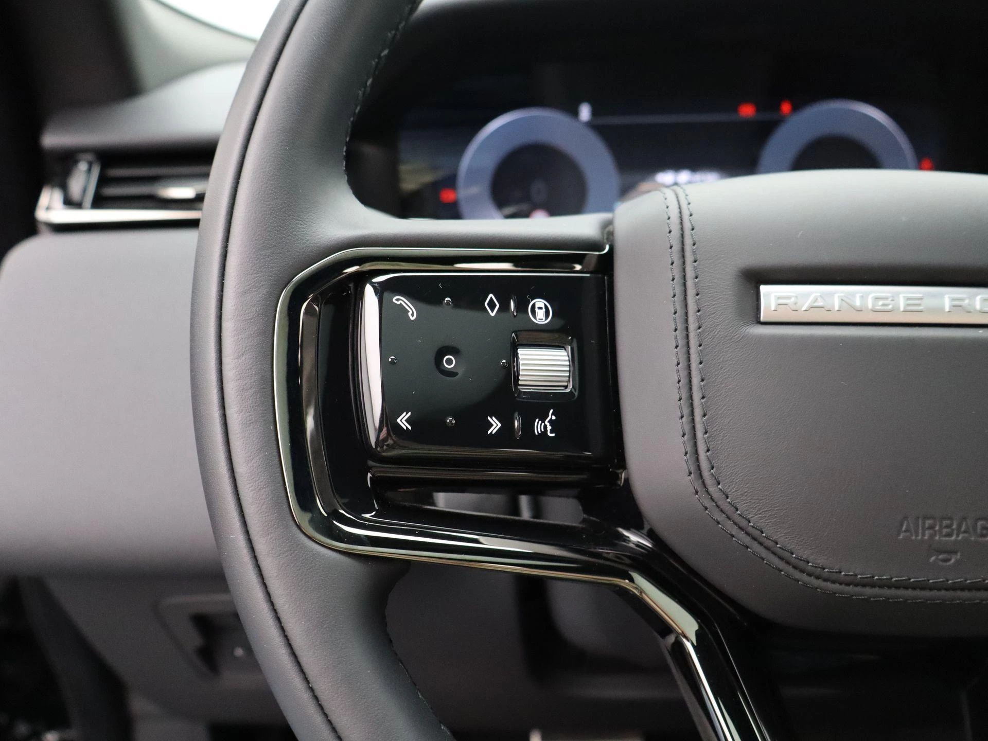 Land Rover Range Rover Velar 2.0 P400e AWD Dynamic SE PHEV