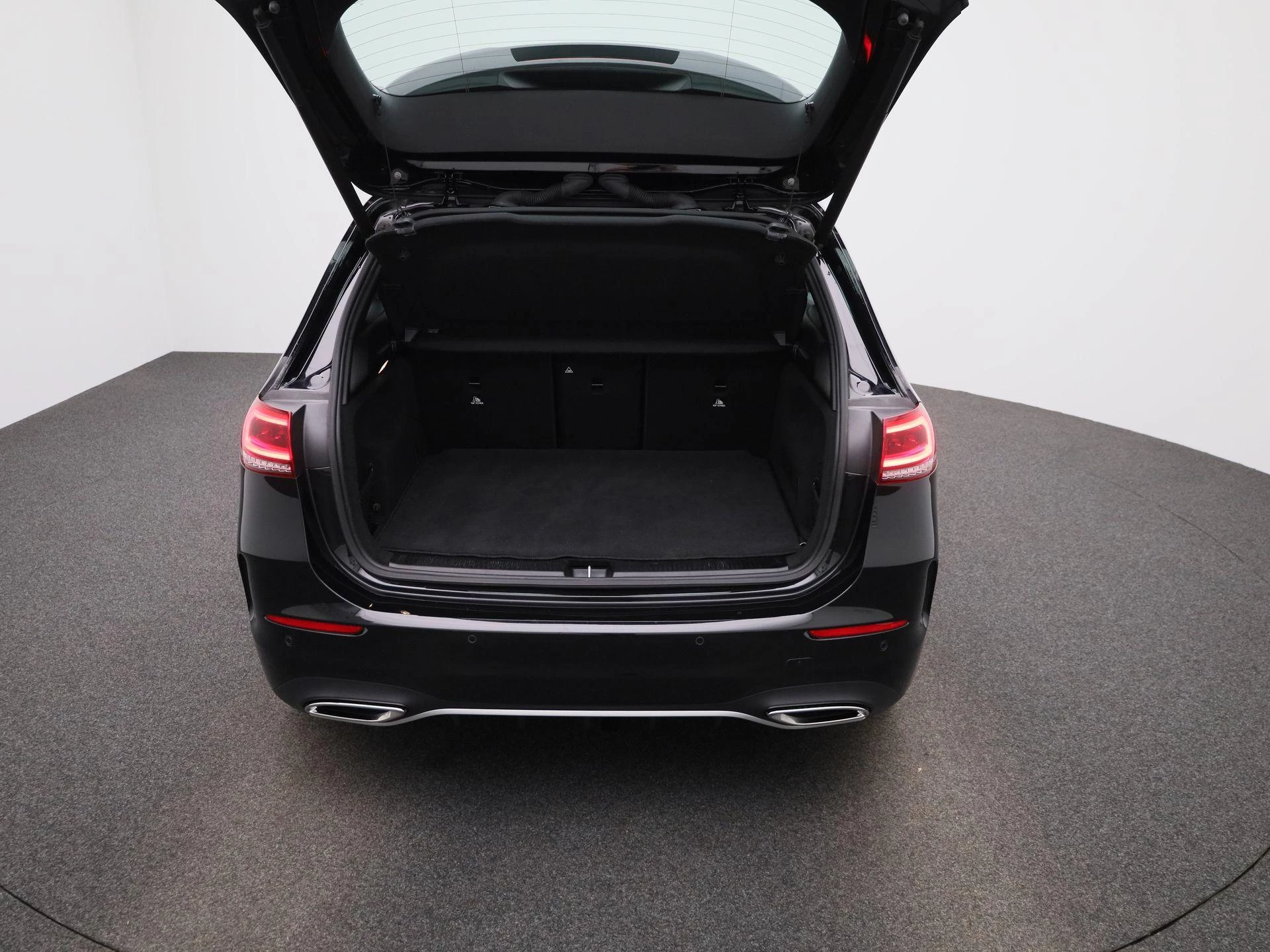 Mercedes-Benz-B-Klasse-image-10