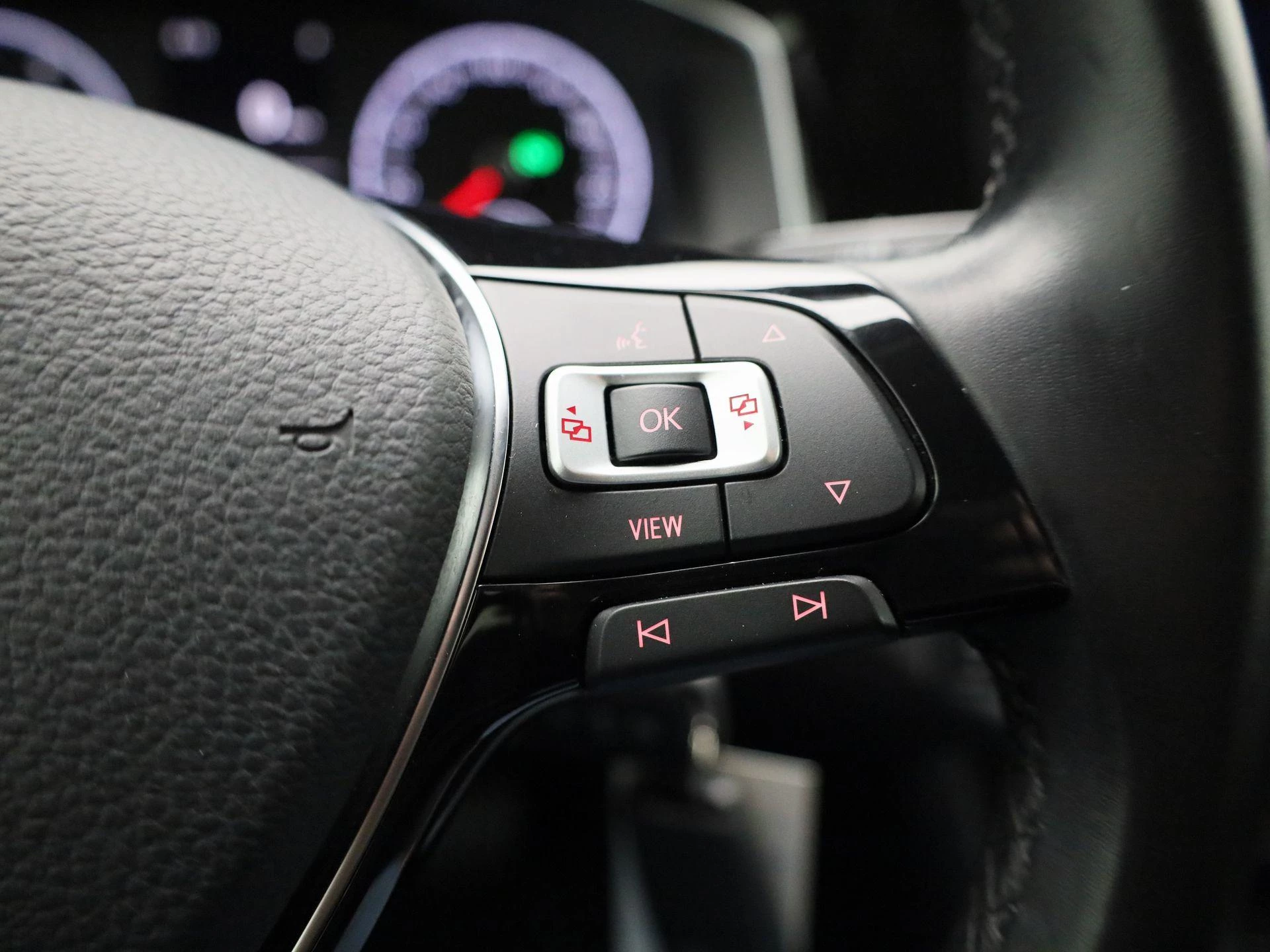 Volkswagen-Polo-image-15