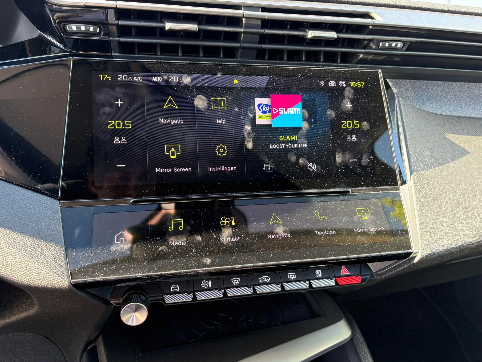 Peugeot-408-image-12