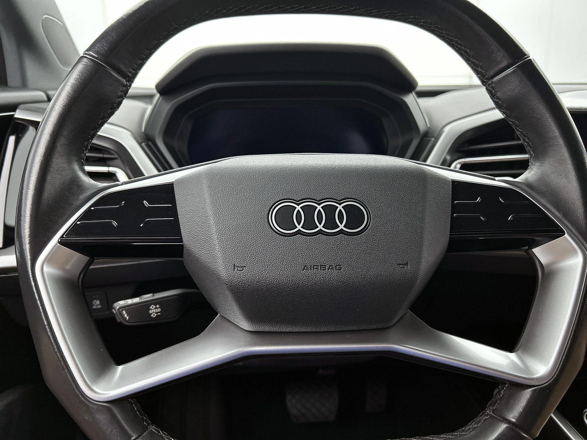 Audi-Q4 e-tron-image-36
