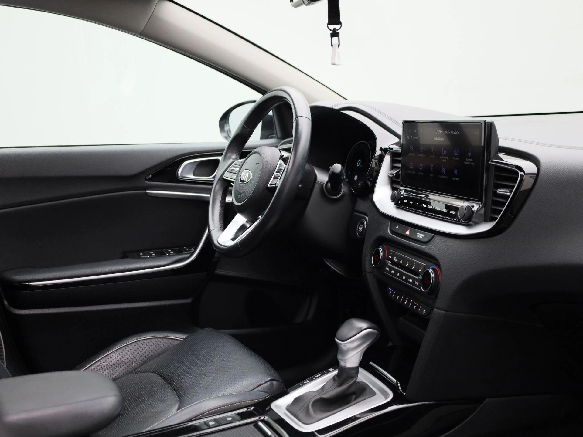 Kia-Ceed Sportswagon-image-35