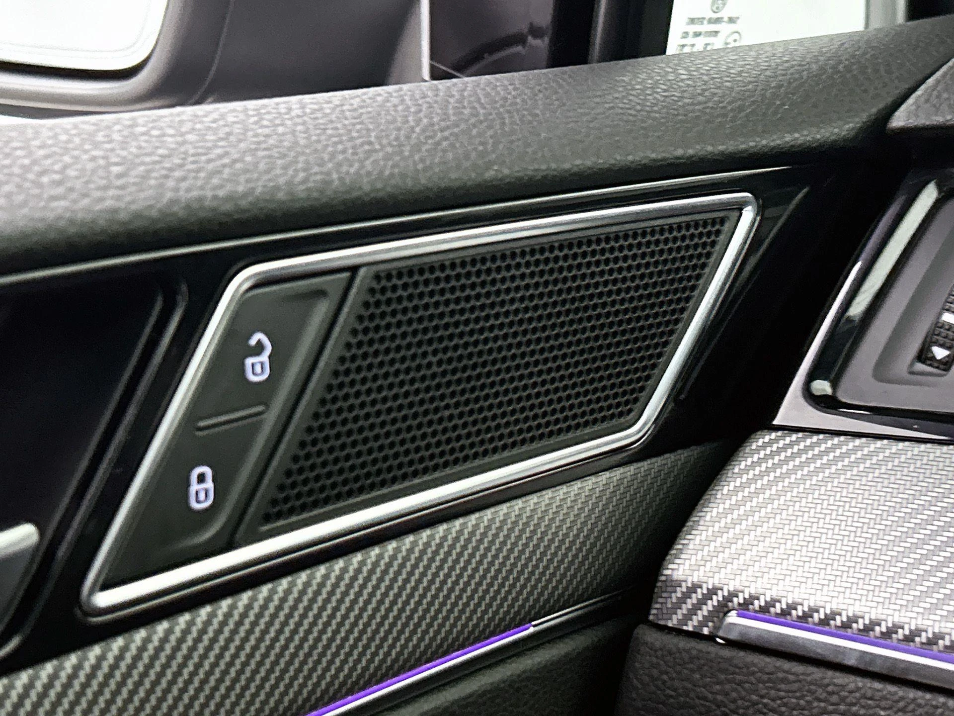 Volkswagen-Passat-image-13