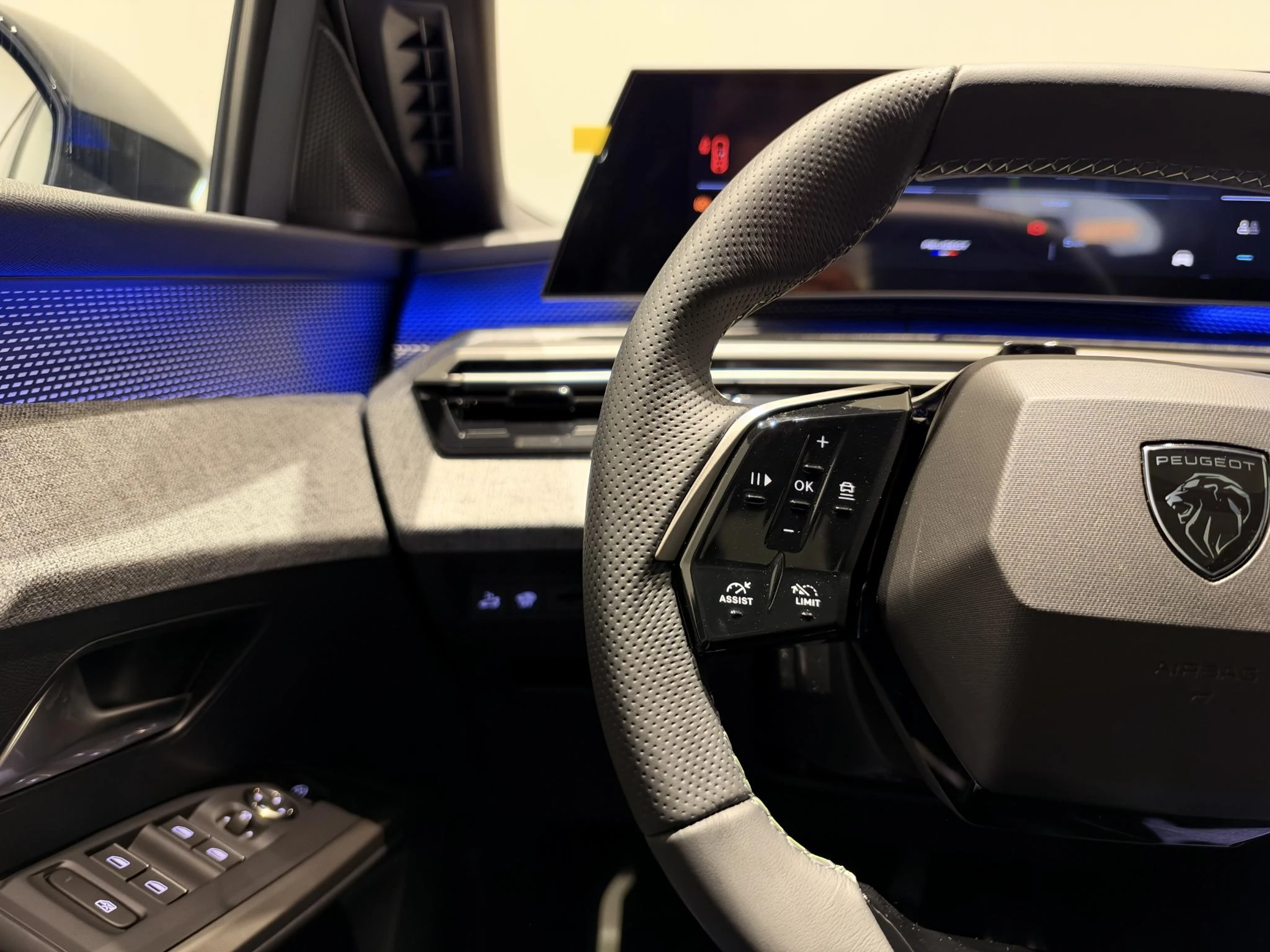 Peugeot-e-5008-image-17