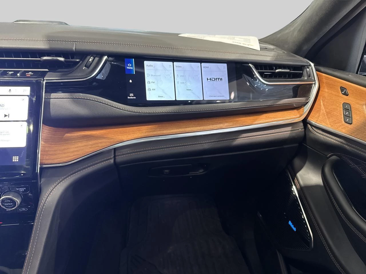 Jeep-Grand Cherokee-image-11