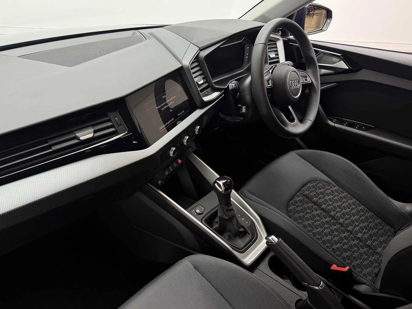 Audi-A1 Sportback-image-1