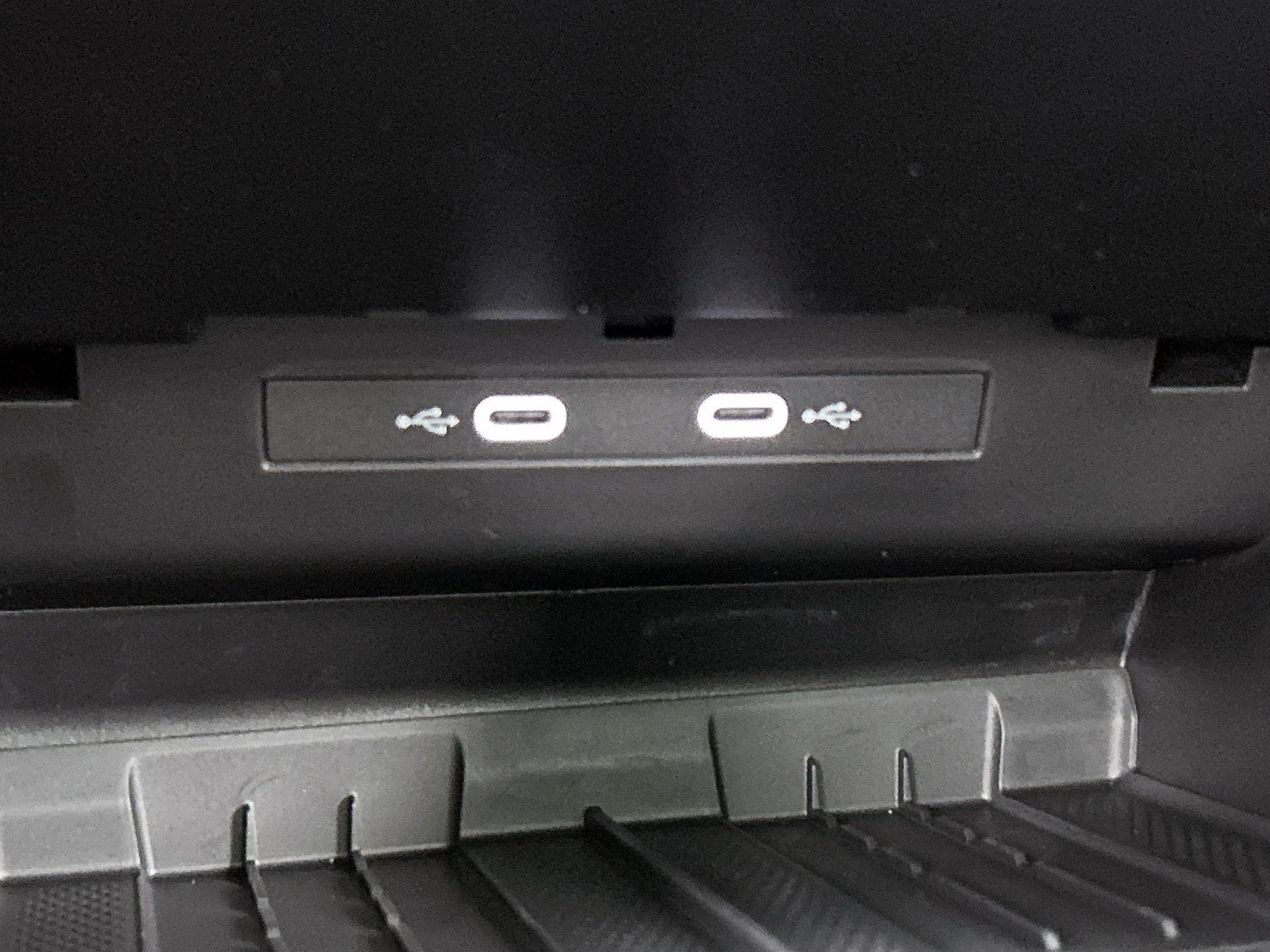 Volkswagen-Tiguan-image-48