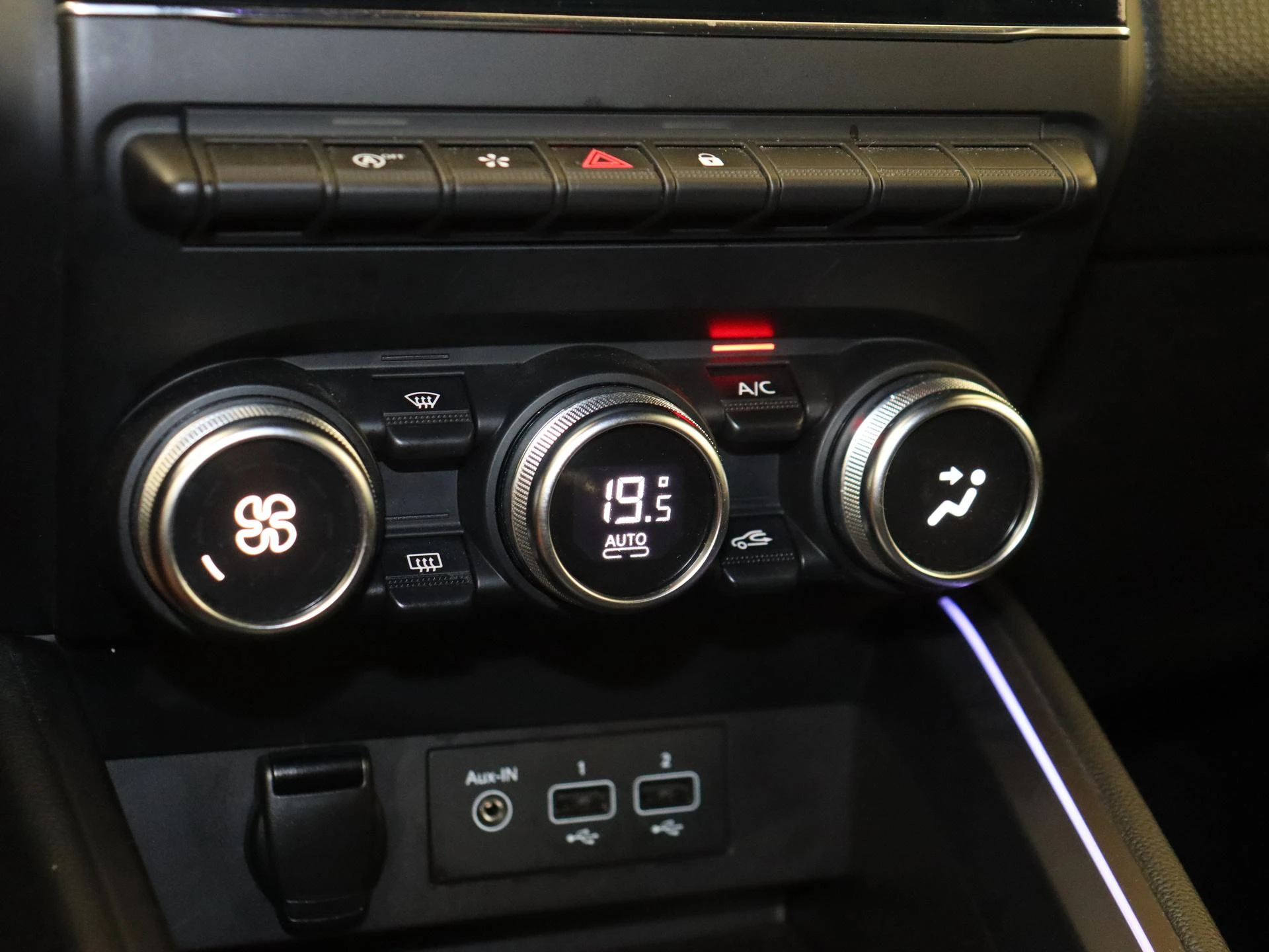 Renault-Clio-image-19