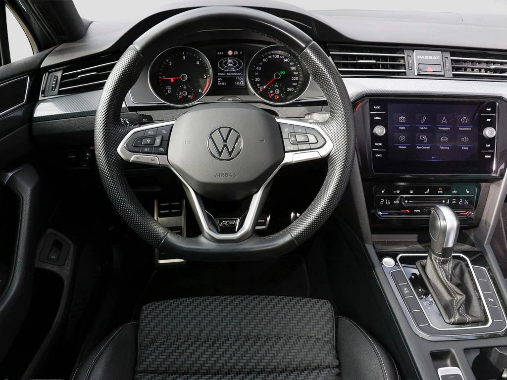 Volkswagen-Passat-image-12