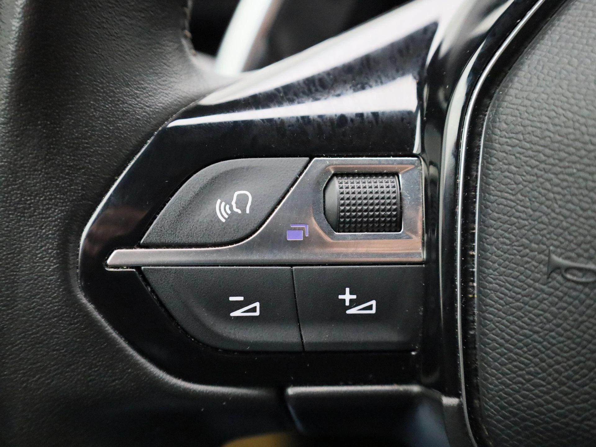 Peugeot 5008 1.5 BlueHDi 96kW S&S EAT8 Active Pack