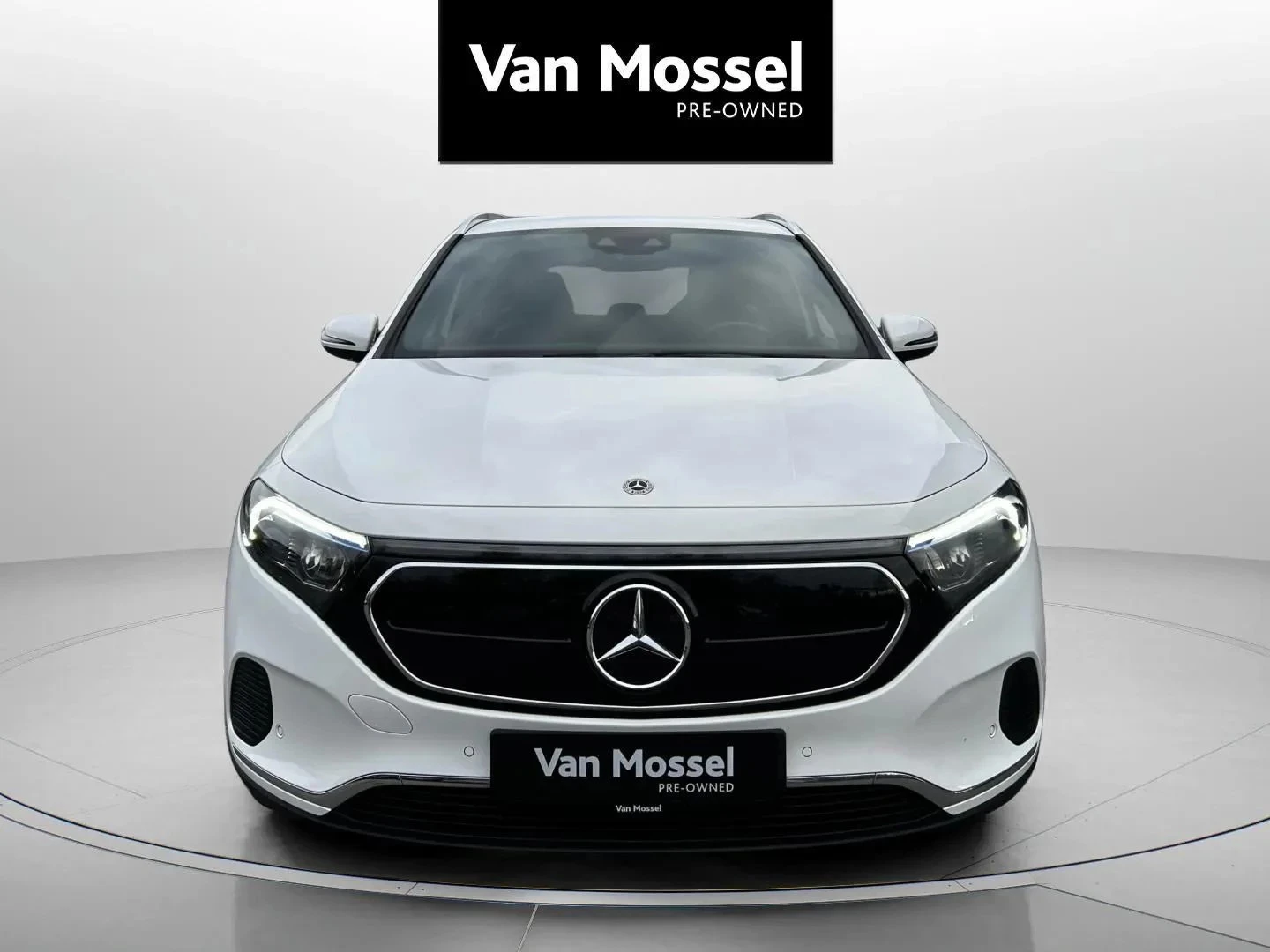 Mercedes-Benz-EQA-image-1