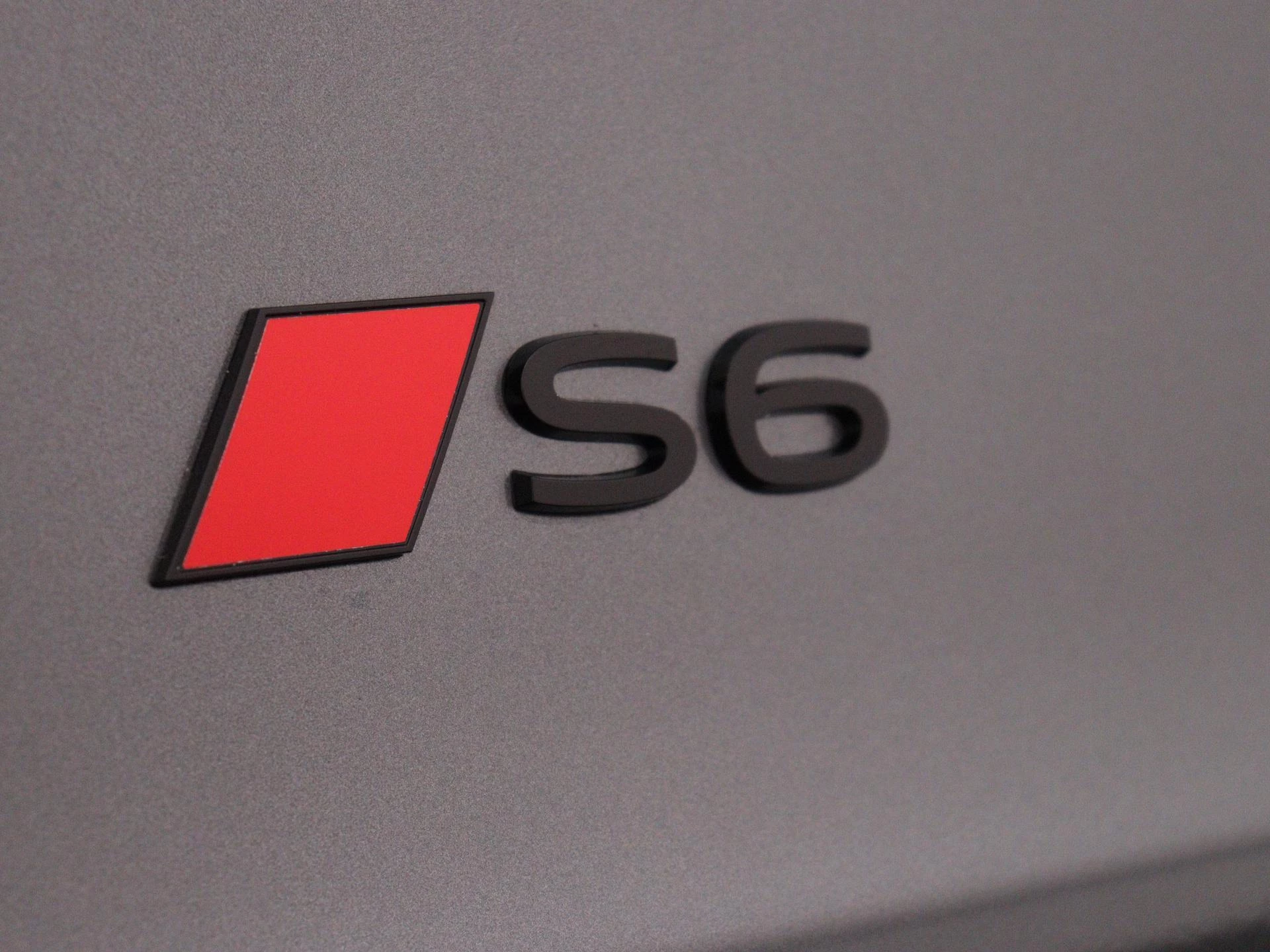 Audi-A6 Avant e-tron-image-15