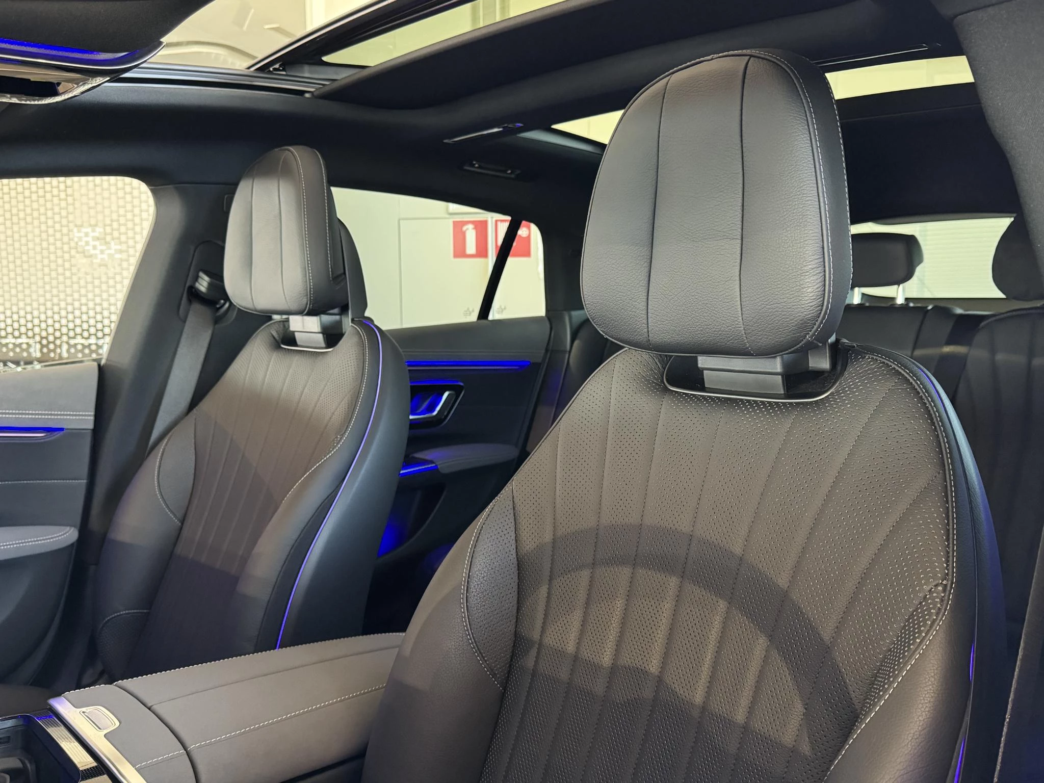 Mercedes-Benz-EQS-image-5